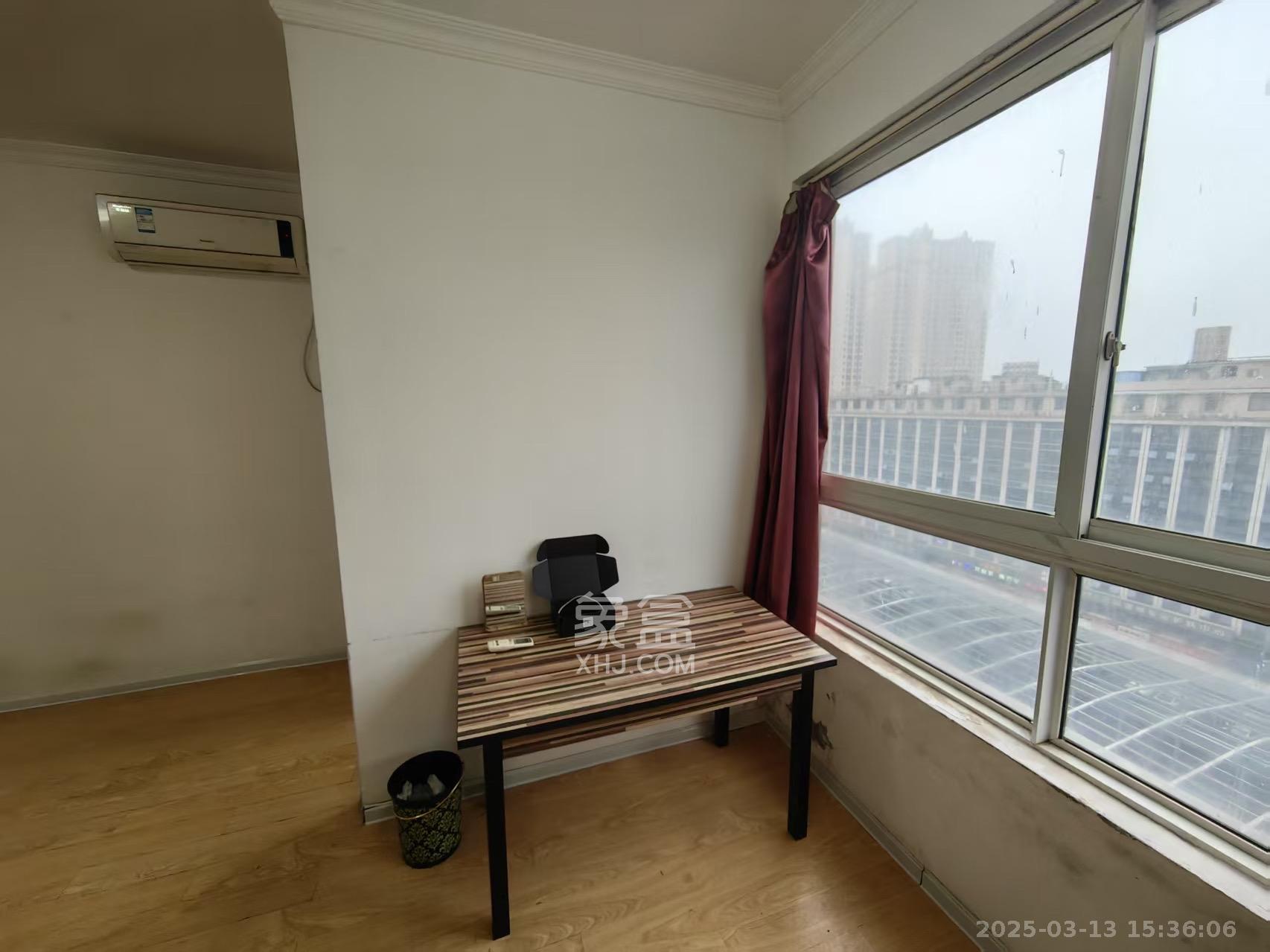 月亮湾草莓街区一、二期 1室1厅0卫 1000.0元/月 月亮湾草莓街区一、二期 1室1厅0卫 1000.0元/月室内图