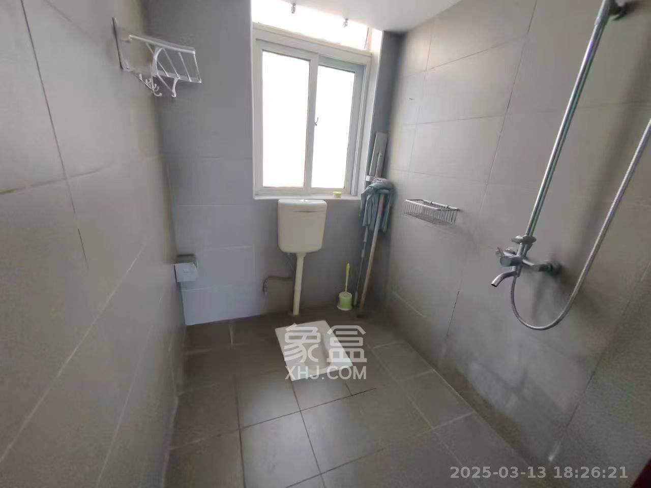 先锋水韵花都 4室2厅1卫 3500.0元/月 先锋水韵花都 4室2厅1卫 3500.0元/月室内图