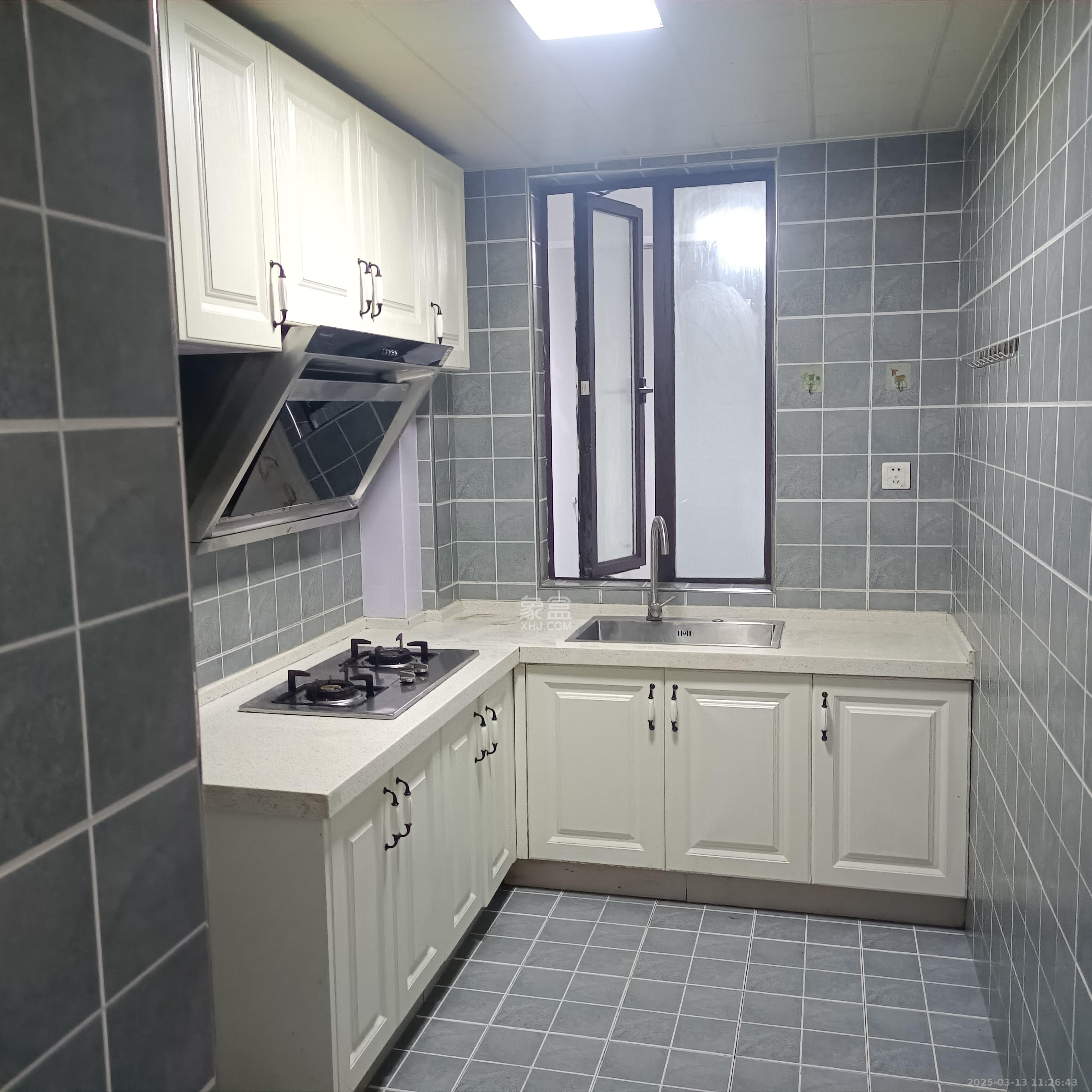 和泓梅溪四季  4室2厅2卫    2800.0元/月 和泓梅溪四季  4室2厅2卫    2800.0元/月室内图