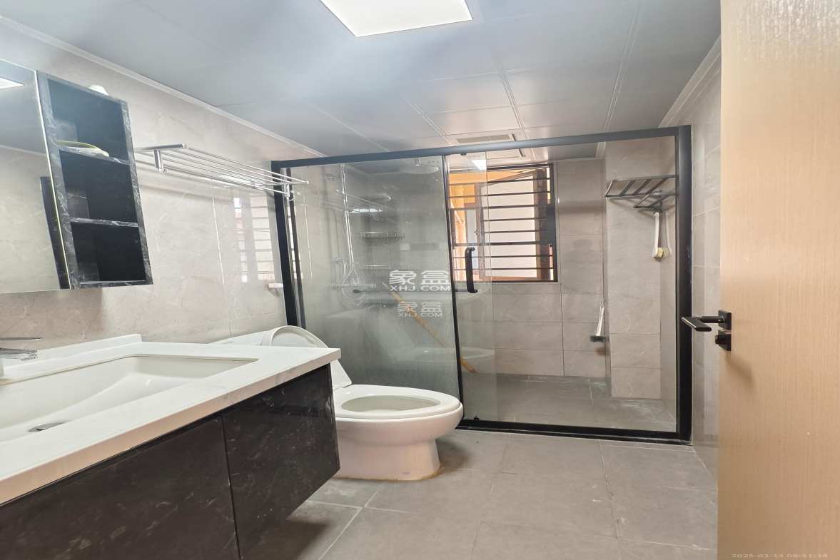 臻园  3室2厅2卫    3500.0元/月 臻园  3室2厅2卫    3500.0元/月室内图