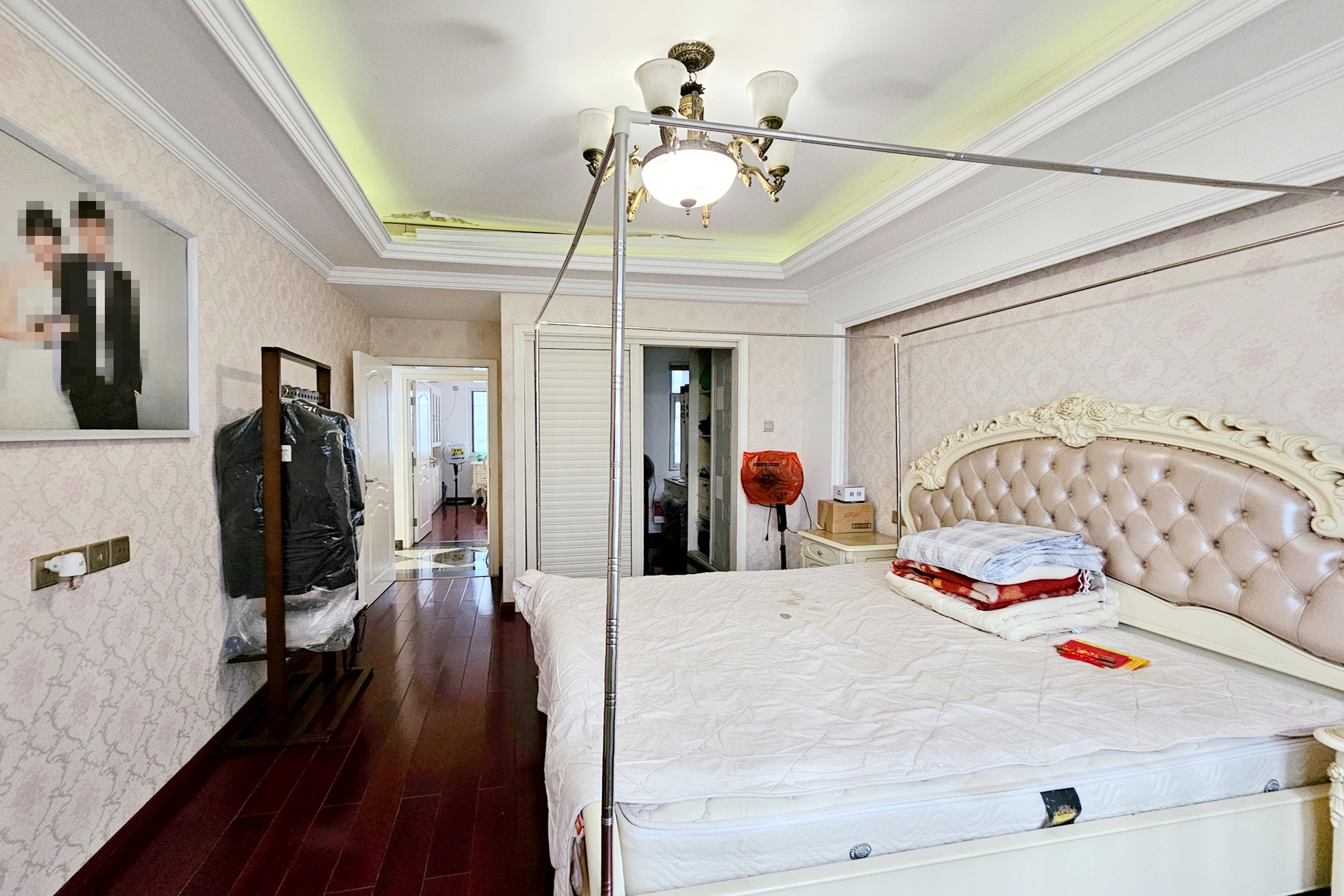 嘉宇盛世华章  3室2厅2卫    120.0万 嘉宇盛世华章  3室2厅2卫    120.0万卧室