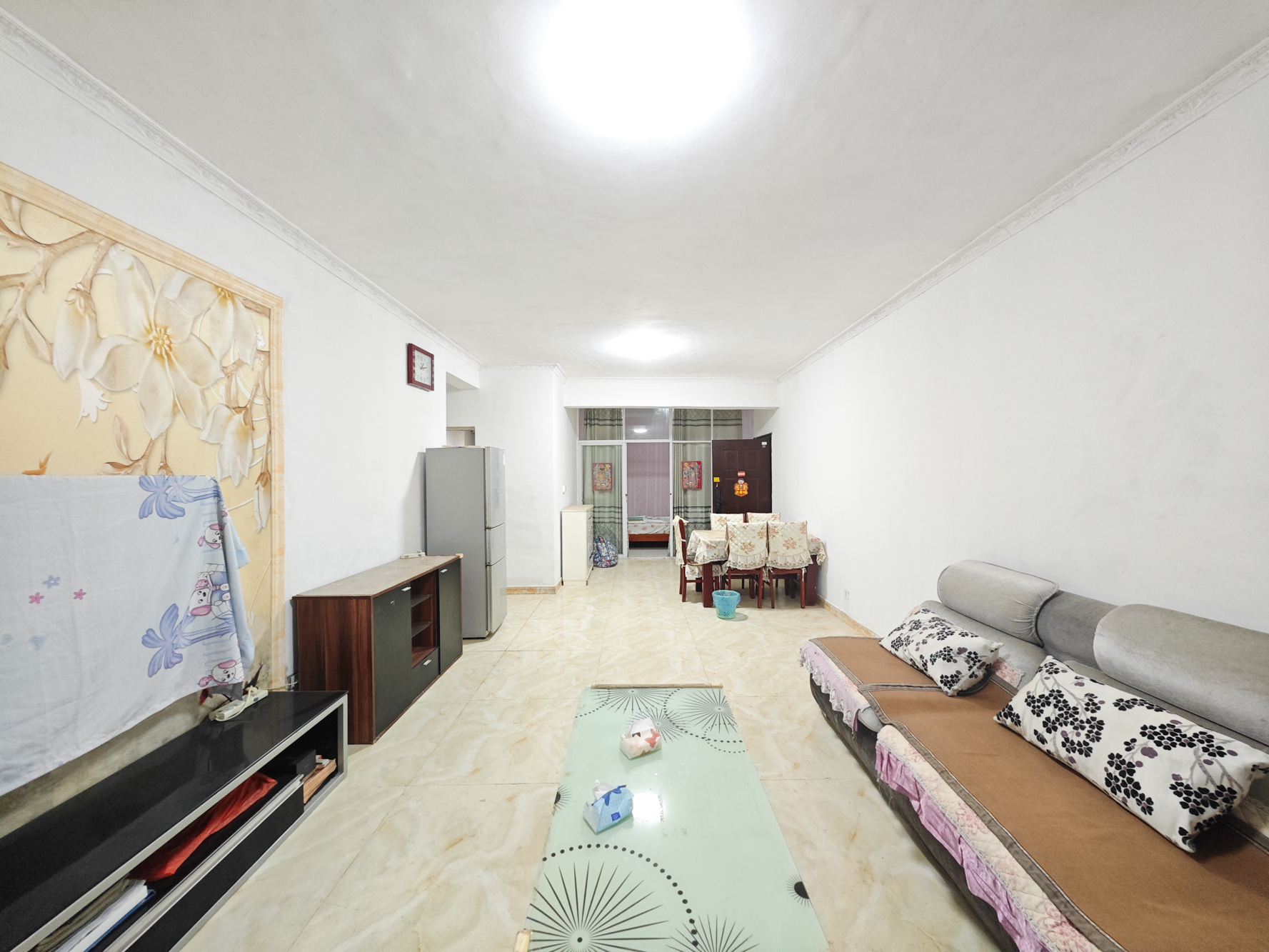 康斯丹郡(融程领秀佳园) 3室2厅1卫 78.0万 康斯丹郡(融程领秀佳园) 3室2厅1卫 78.0万客厅