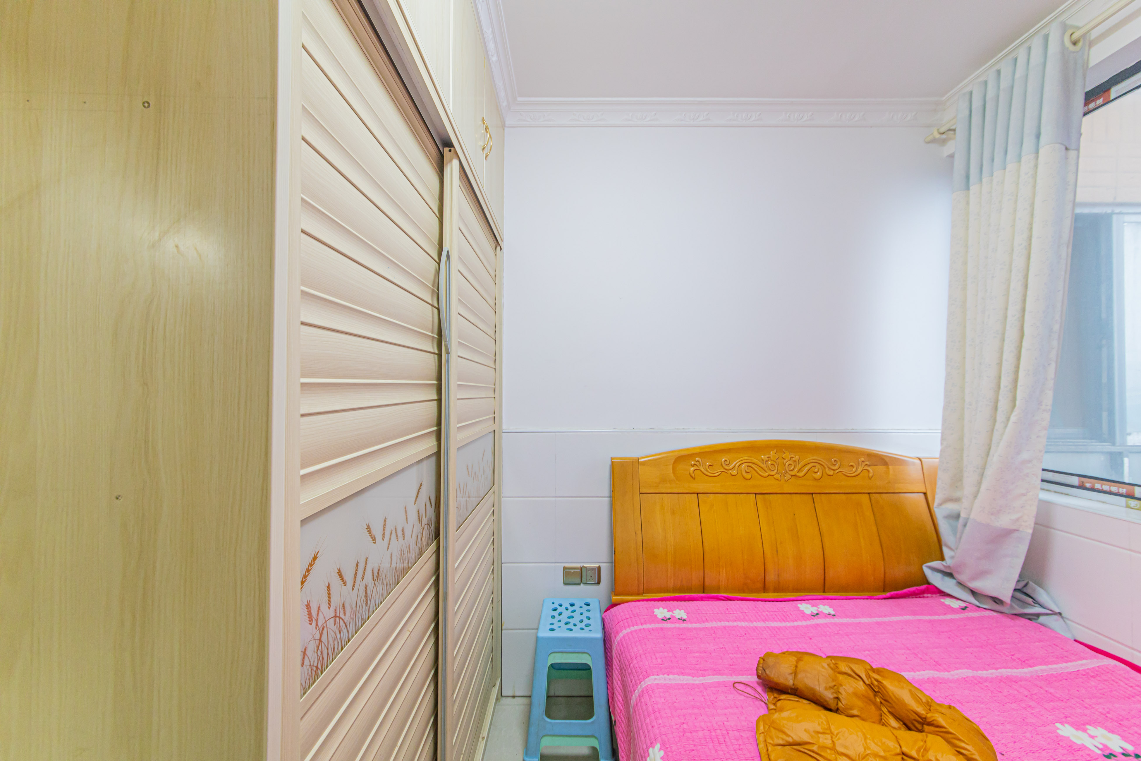 中信凯旋城(中信新城四期) 3室2厅1卫 63.8万 中信凯旋城(中信新城四期) 3室2厅1卫 63.8万卧室