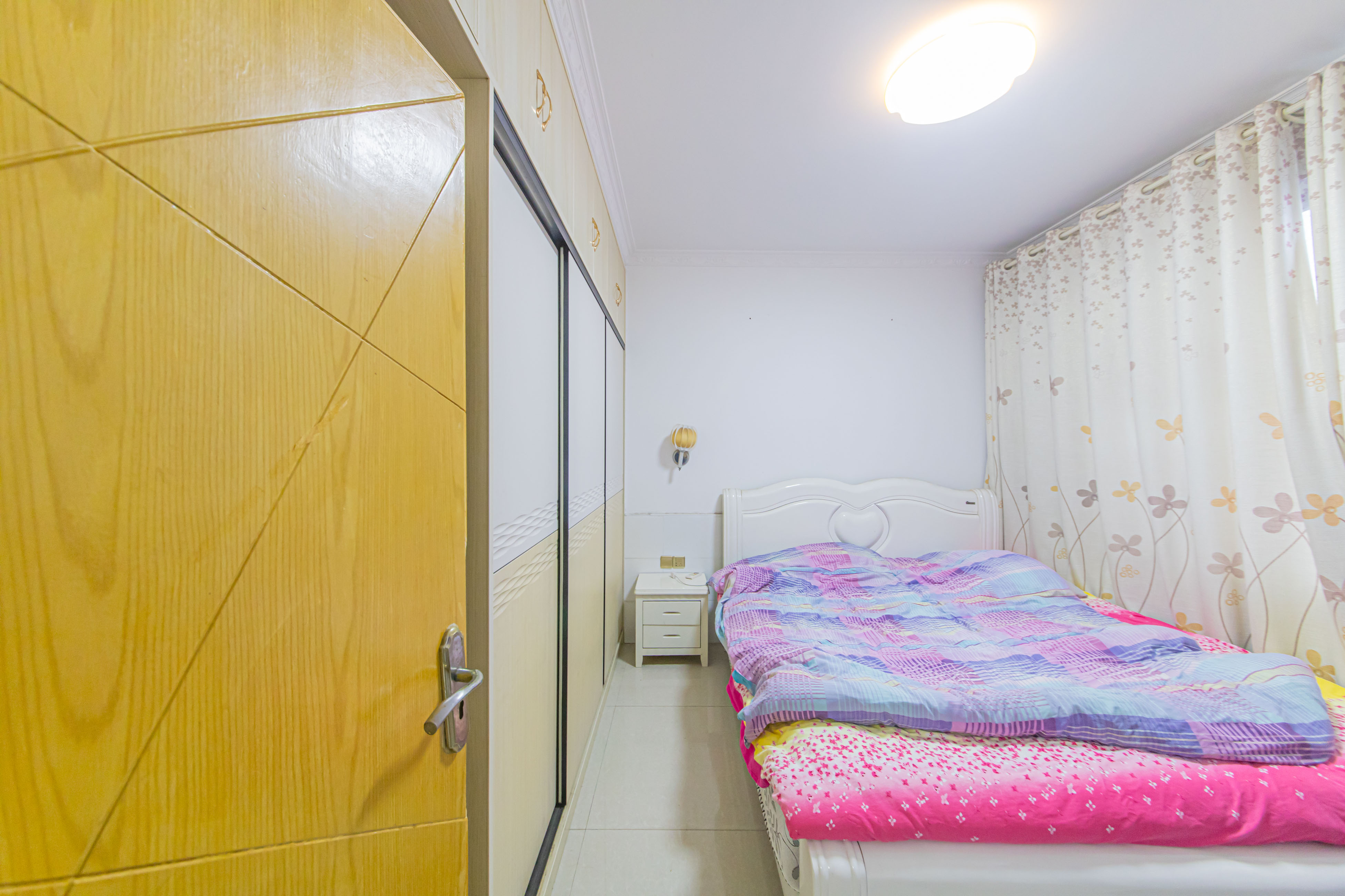 中信凯旋城(中信新城四期) 3室2厅1卫 63.8万 中信凯旋城(中信新城四期) 3室2厅1卫 63.8万卧室