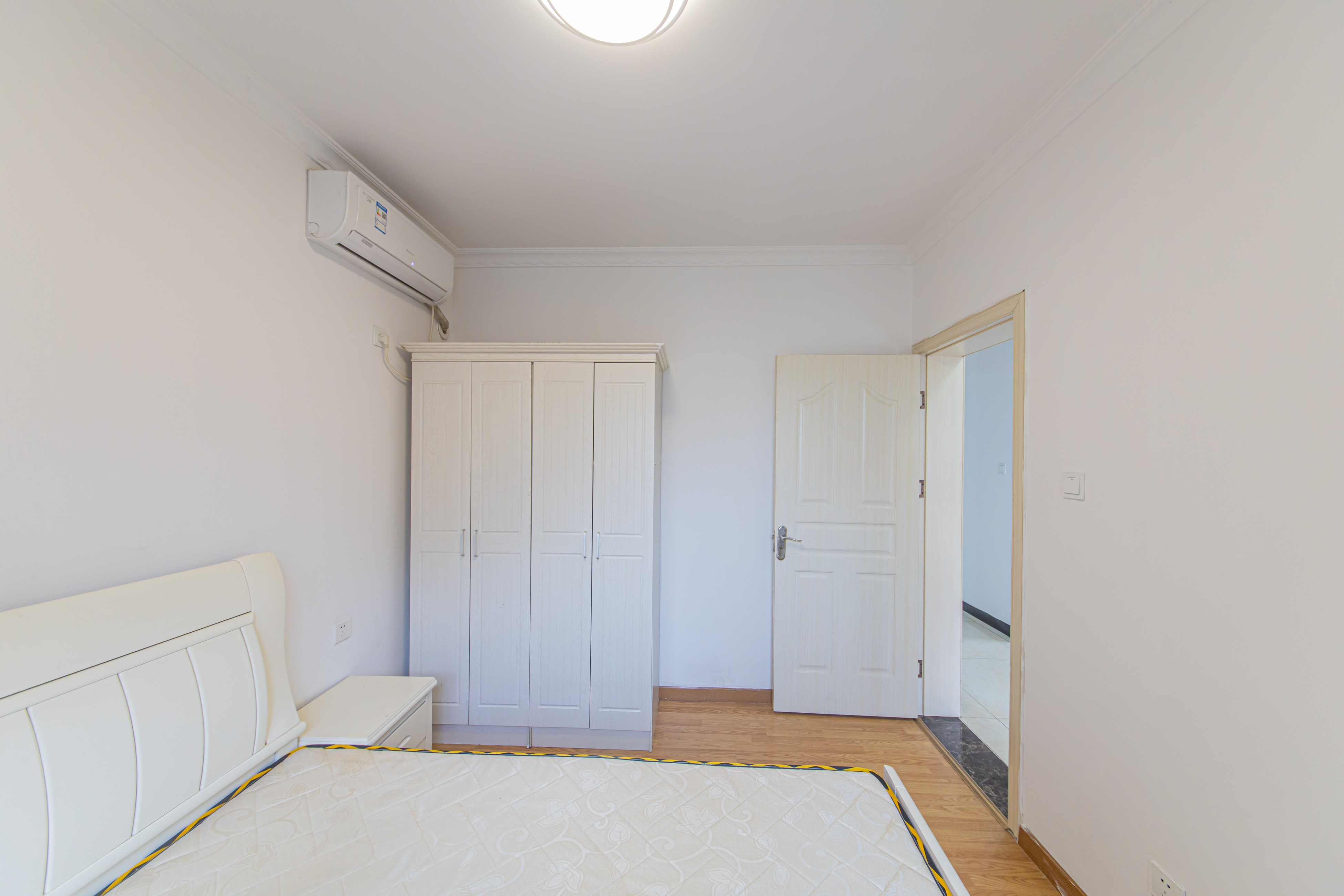 鑫远悦城(鑫远悦时代)  3室2厅1卫    88.0万 鑫远悦城(鑫远悦时代)  3室2厅1卫    88.0万卧室