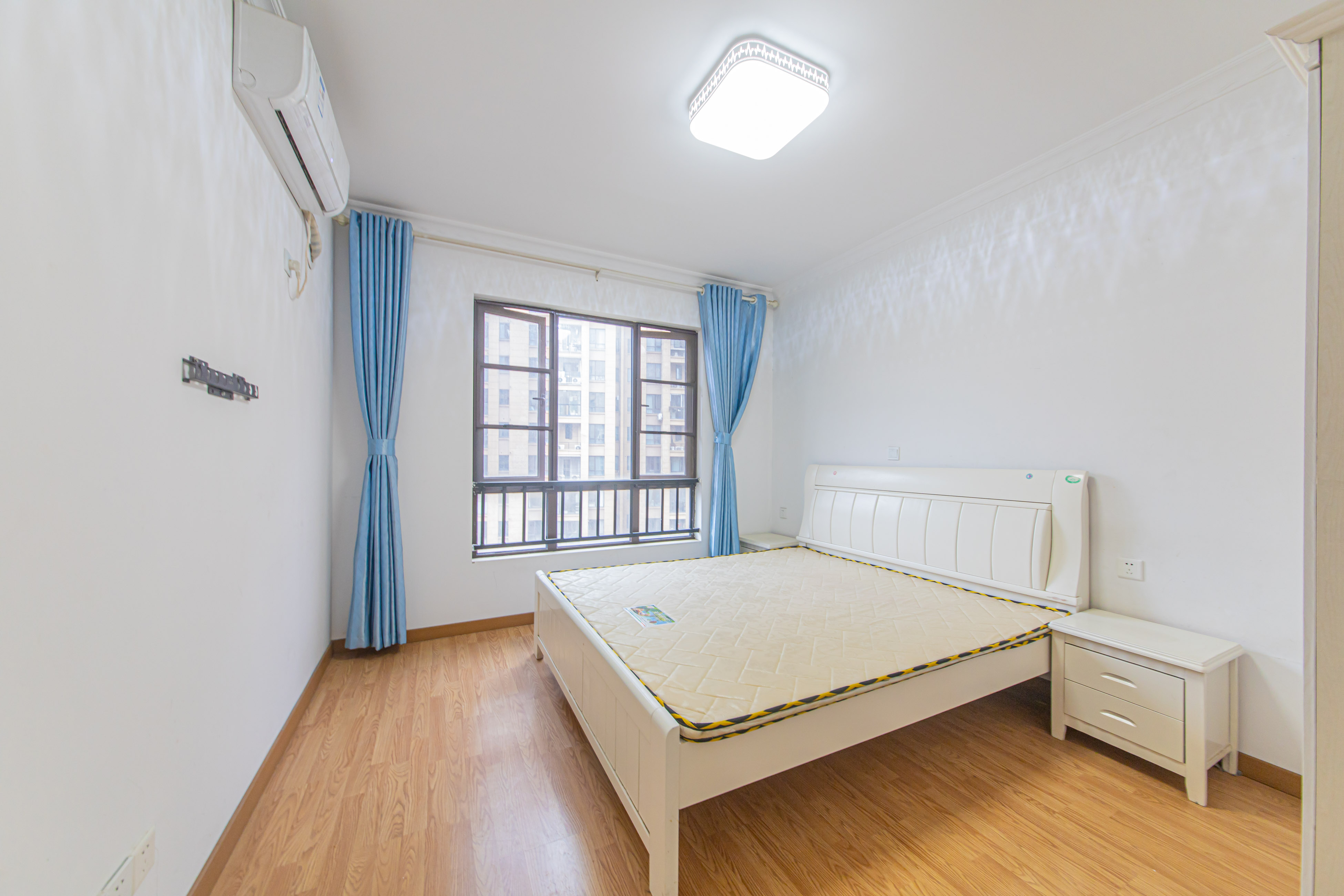 鑫远悦城(鑫远悦时代)  3室2厅1卫    88.0万 鑫远悦城(鑫远悦时代)  3室2厅1卫    88.0万卧室