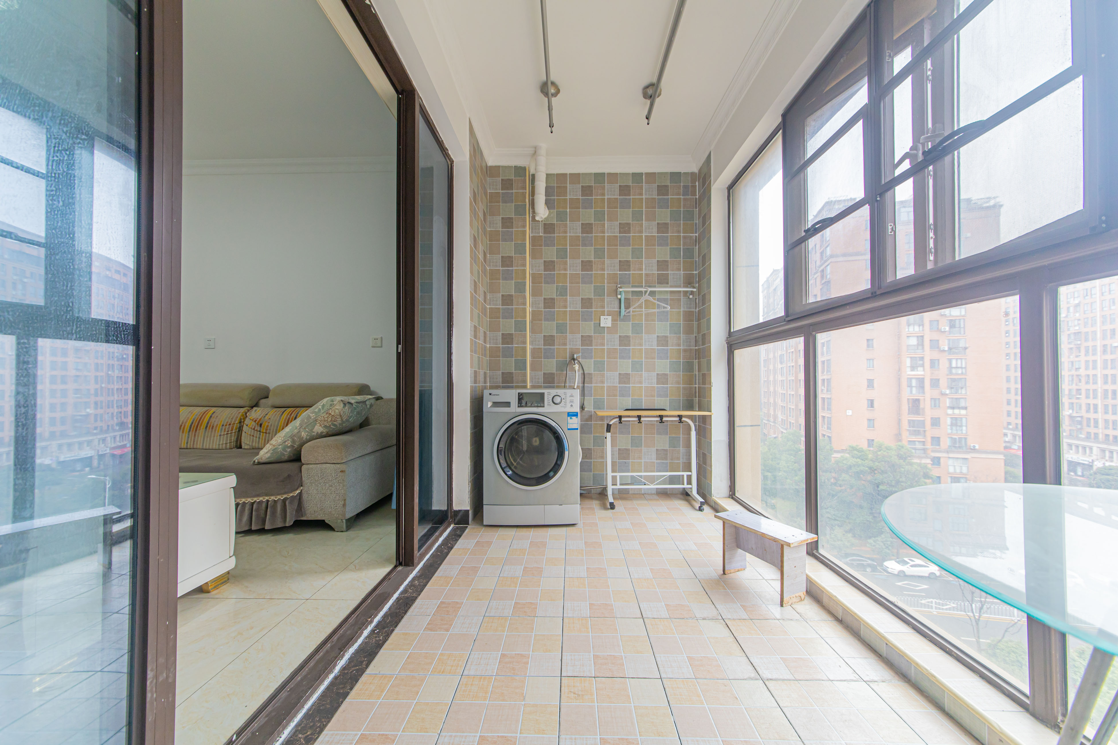 鑫远悦城(鑫远悦时代)  3室2厅1卫    88.0万 鑫远悦城(鑫远悦时代)  3室2厅1卫    88.0万阳台