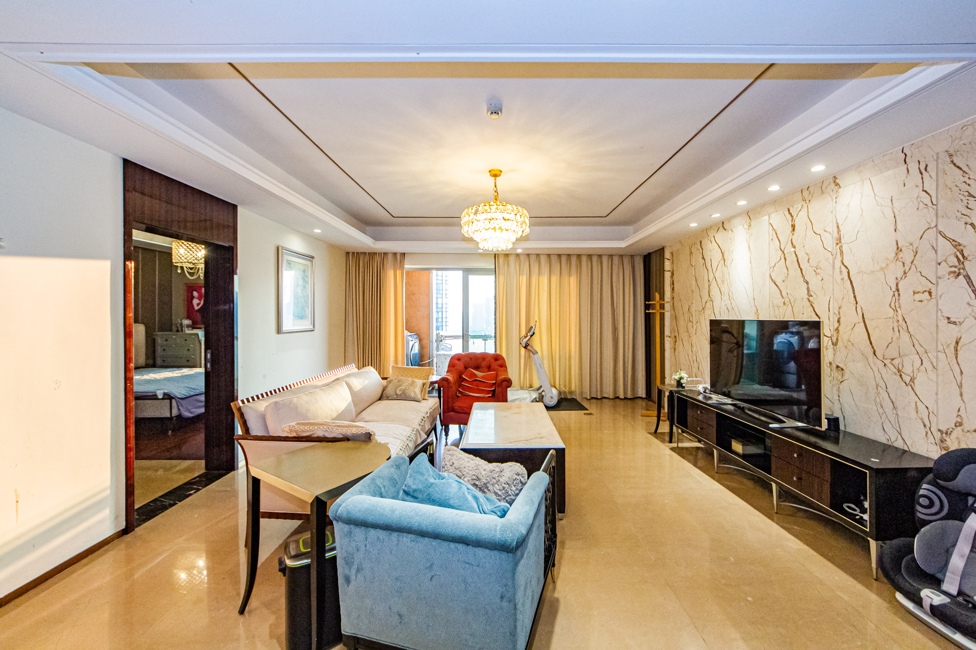 北辰定江洋 3室2厅2卫 350.0万 北辰定江洋 3室2厅2卫 350.0万客厅