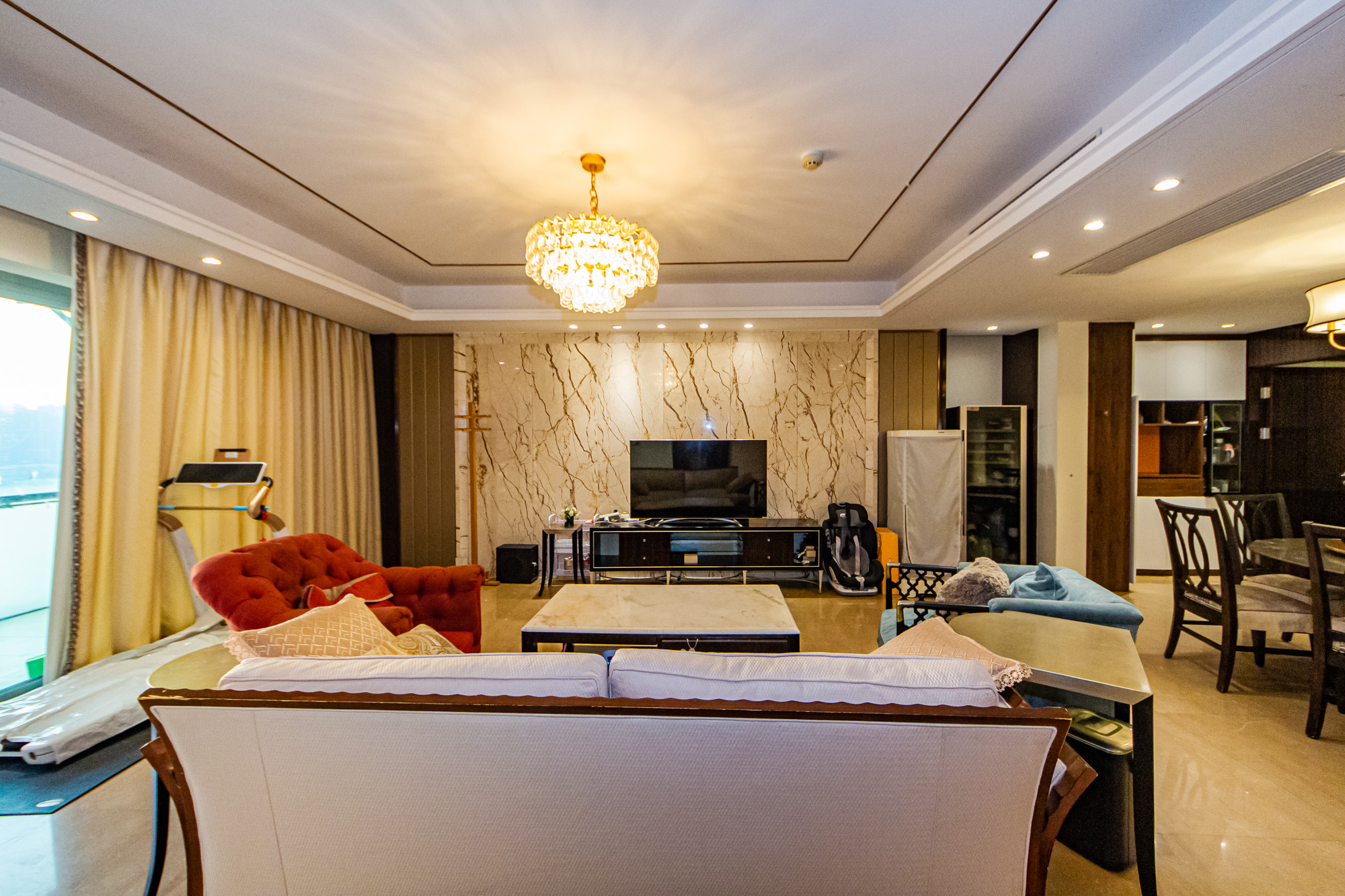 北辰定江洋 3室2厅2卫 350.0万 北辰定江洋 3室2厅2卫 350.0万客厅