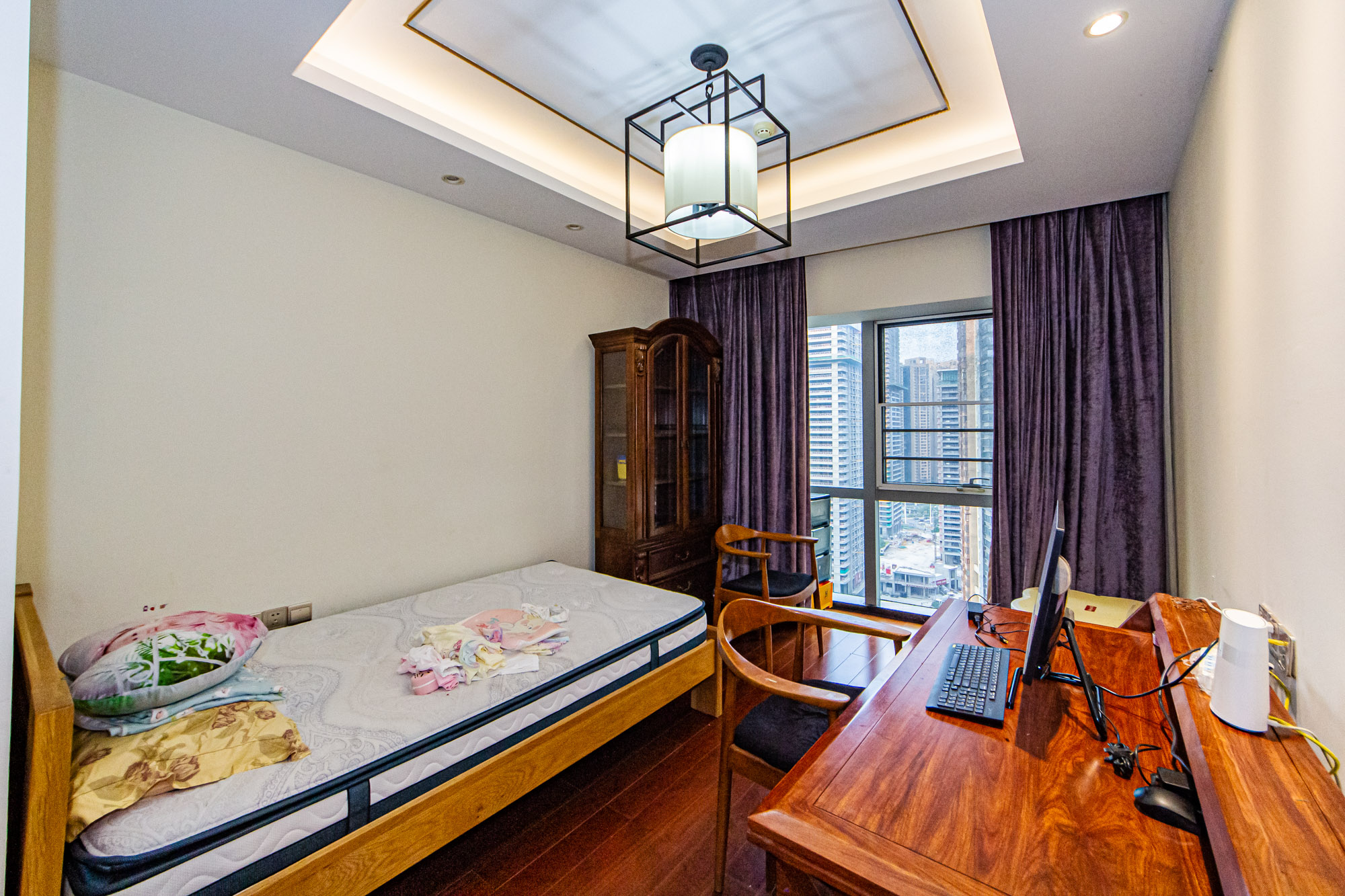 北辰定江洋  3室2厅2卫    350.0万卧室