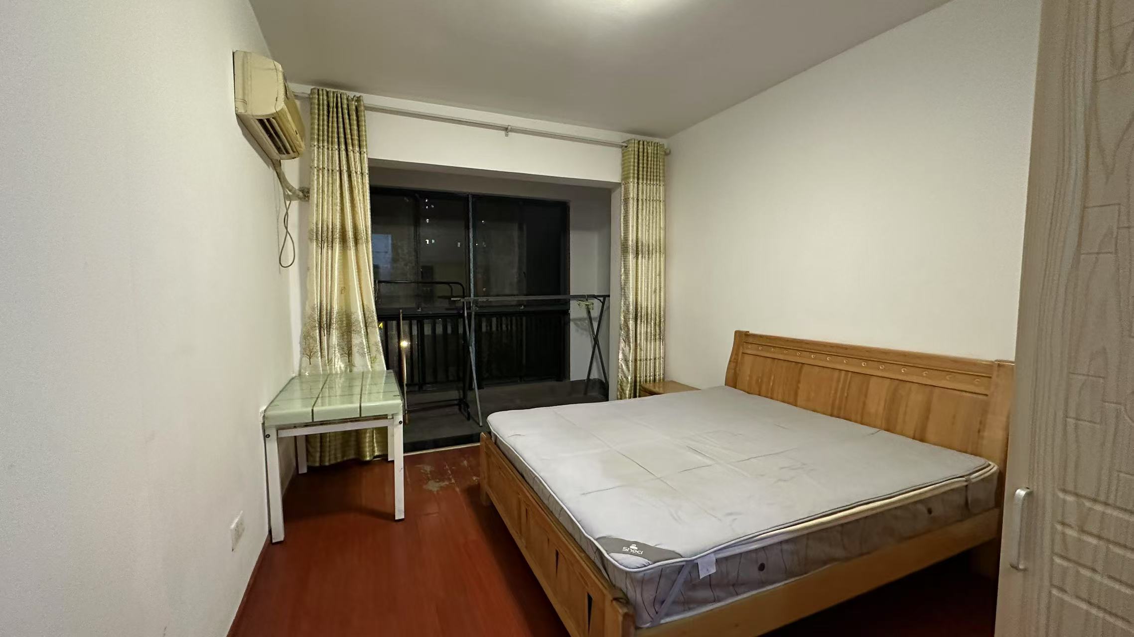 泰山公馆  3室2厅2卫    53.8万 泰山公馆  3室2厅2卫    53.8万室内图