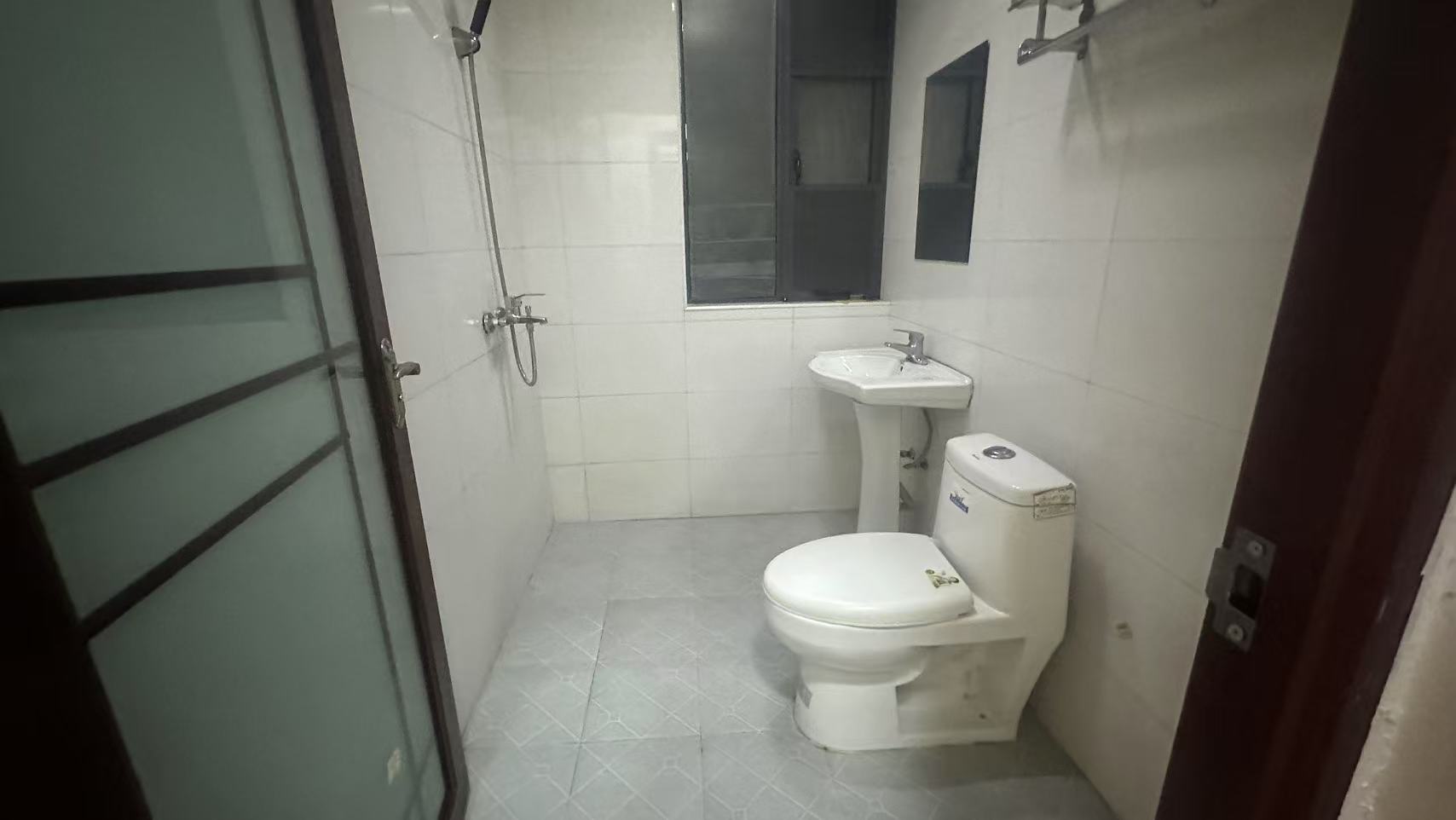 泰山公馆  3室2厅2卫    53.8万 泰山公馆  3室2厅2卫    53.8万室内图