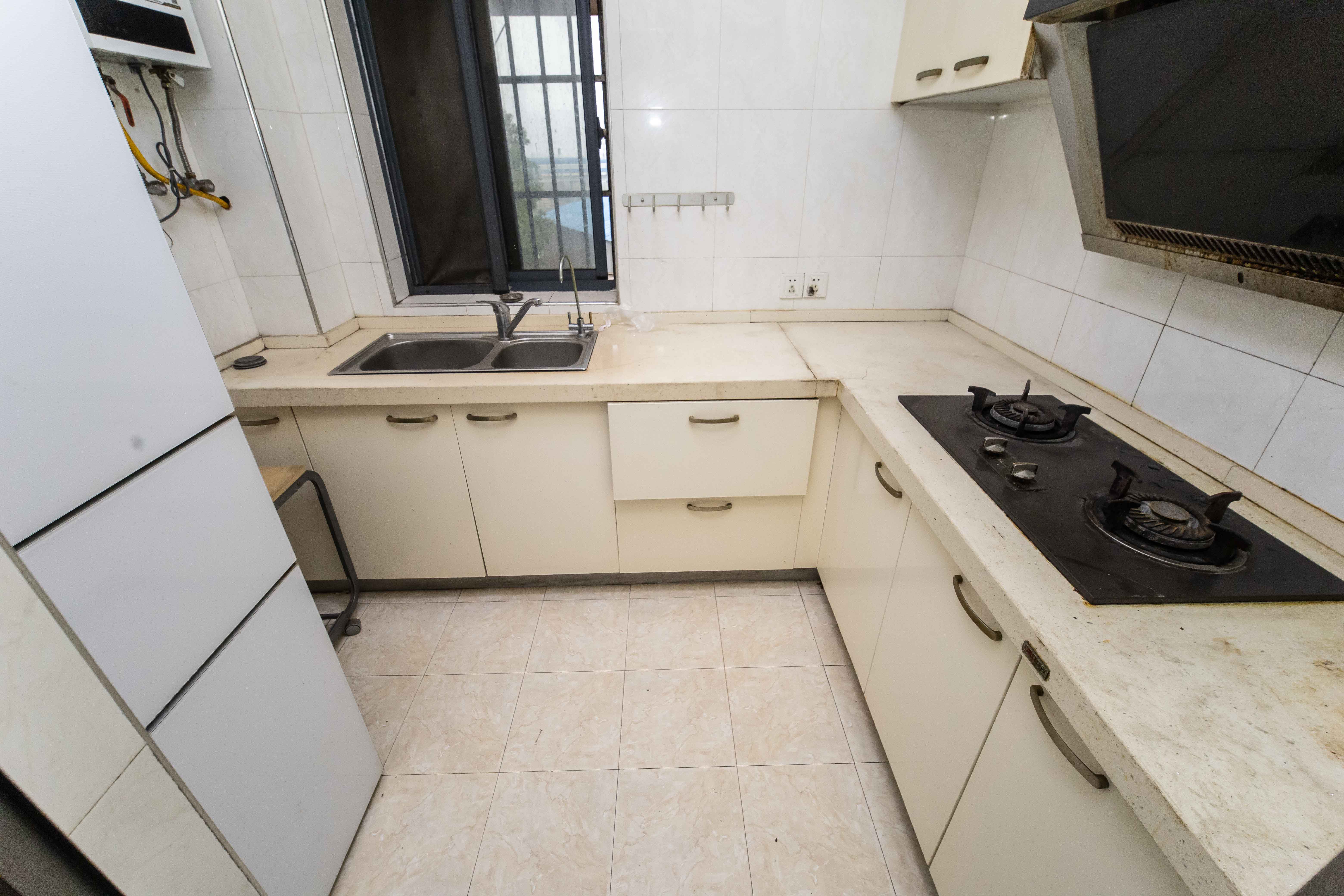 江河双水湾  3室2厅1卫    75.0万 江河双水湾  3室2厅1卫    75.0万厨房