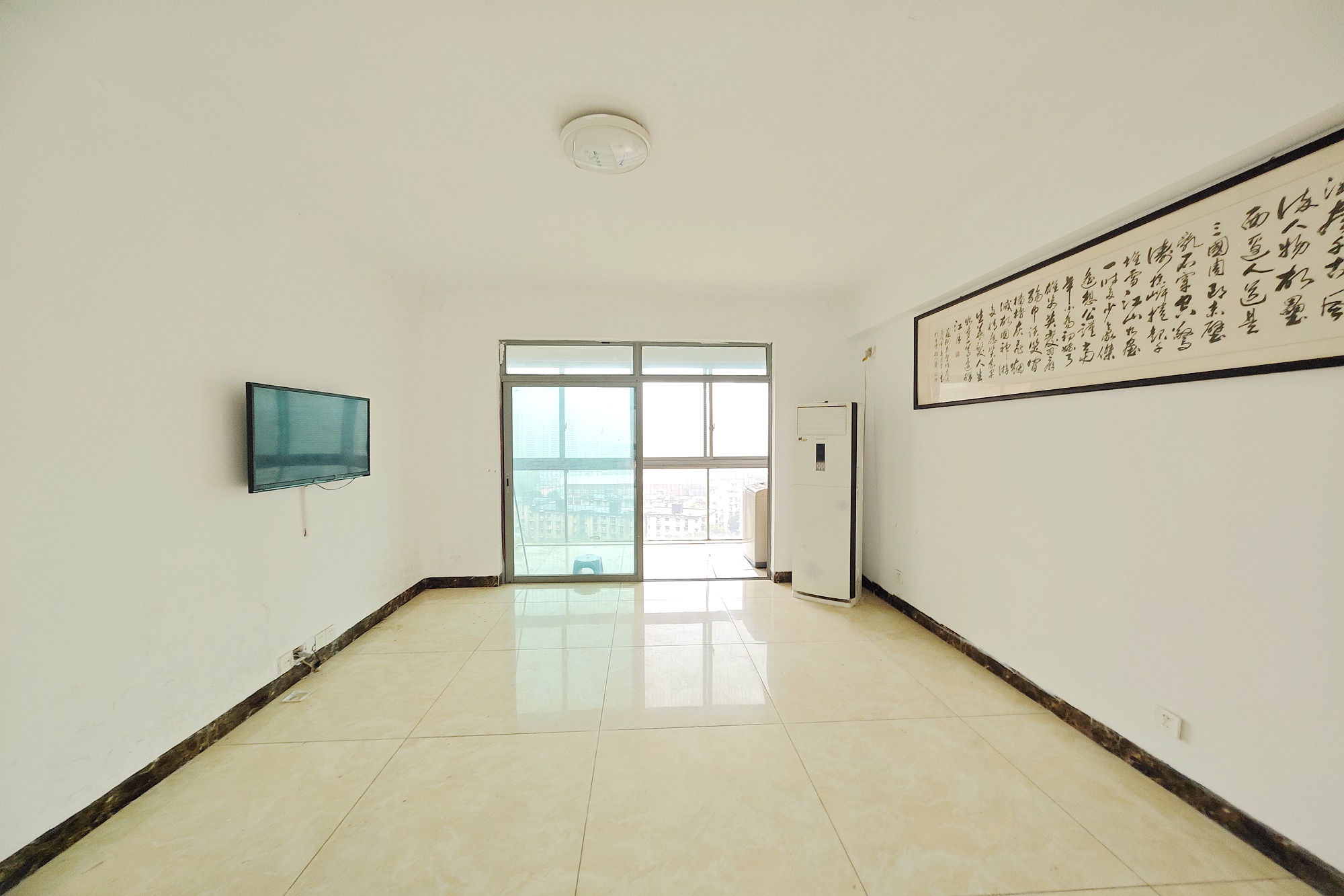 新城新世界一二三期 3室2厅1卫 108.0万 新城新世界一二三期 3室2厅1卫 108.0万客厅