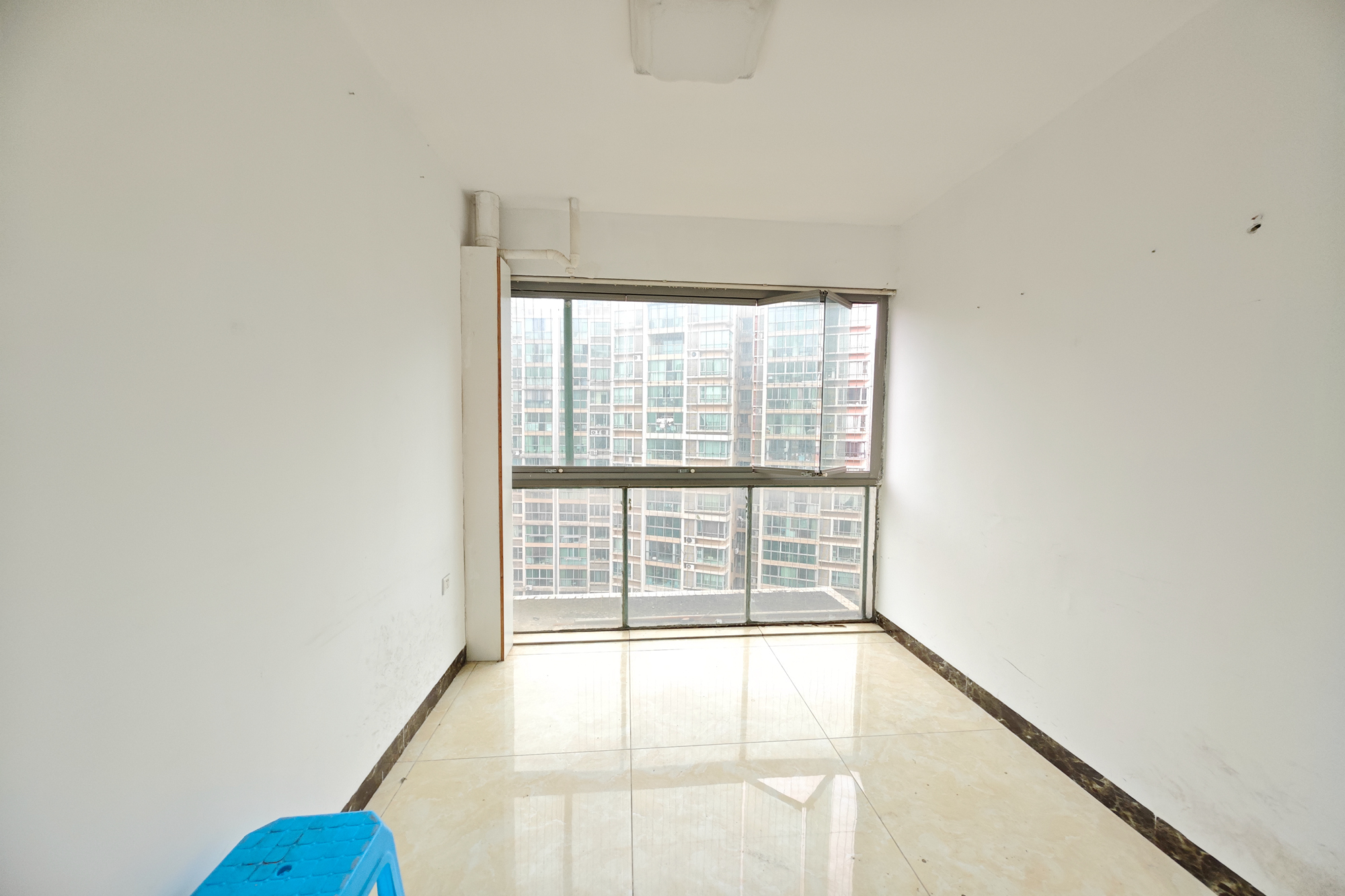 新城新世界一二三期 3室2厅1卫 108.0万 新城新世界一二三期 3室2厅1卫 108.0万卧室