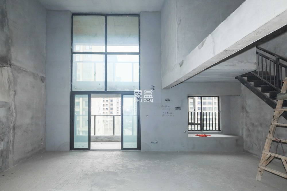 汉唐世家二期  4室2厅2卫    120.0万