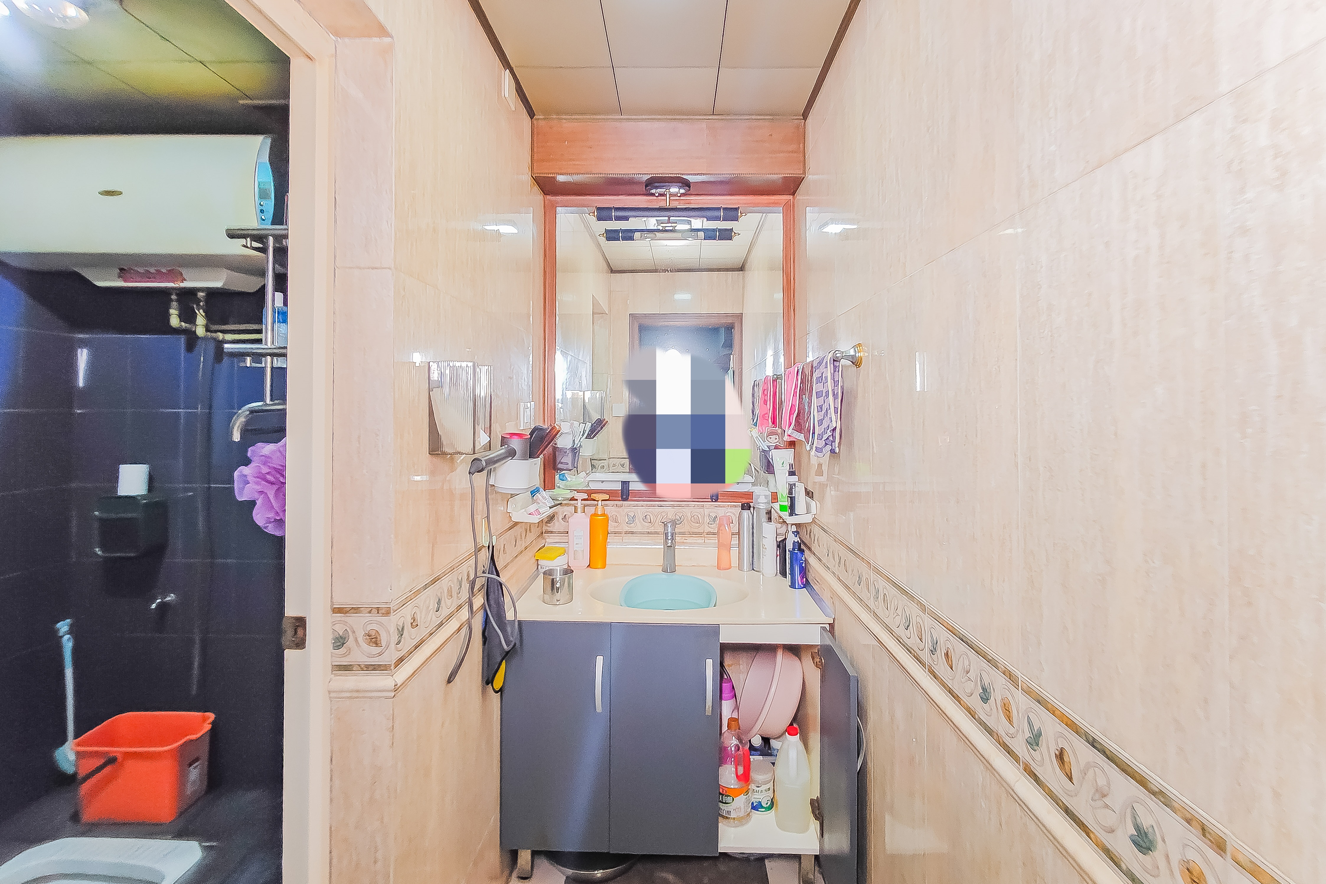 海威大厦 3室2厅2卫 55.8万 海威大厦 3室2厅2卫 55.8万卫生间