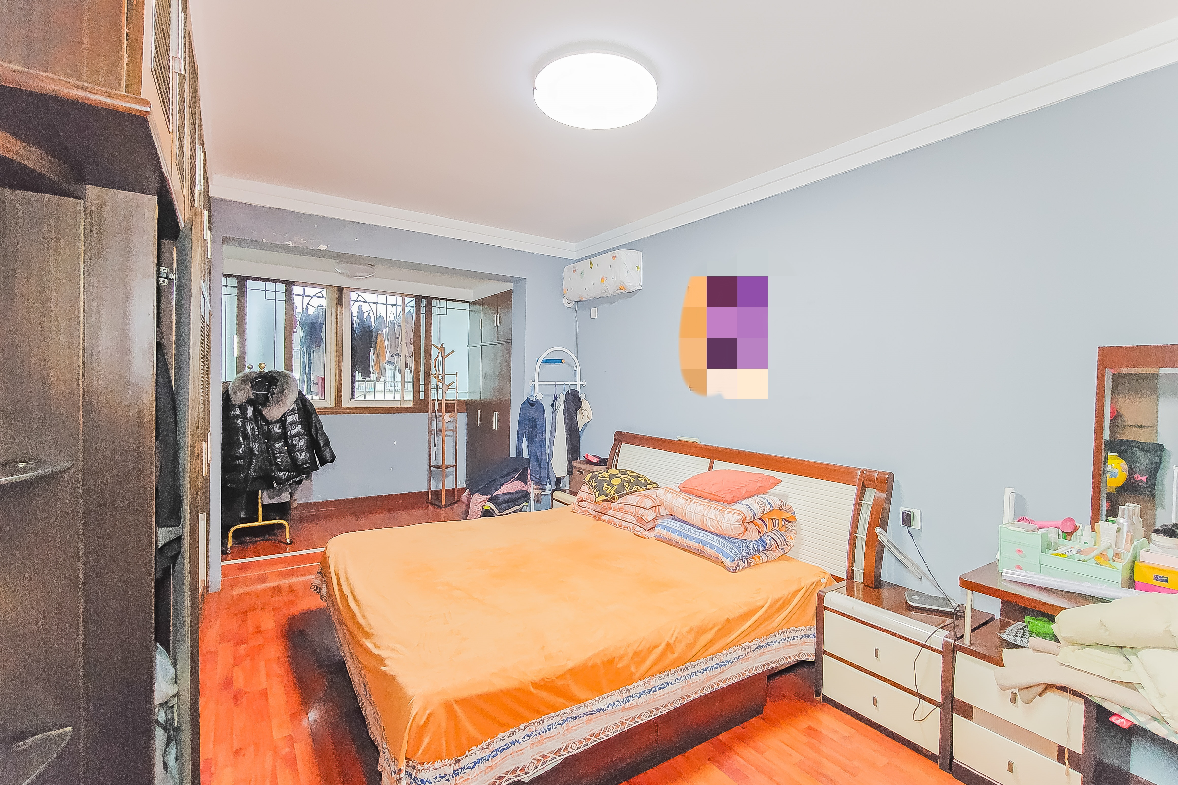 海威大厦 3室2厅2卫 55.8万 海威大厦 3室2厅2卫 55.8万卧室