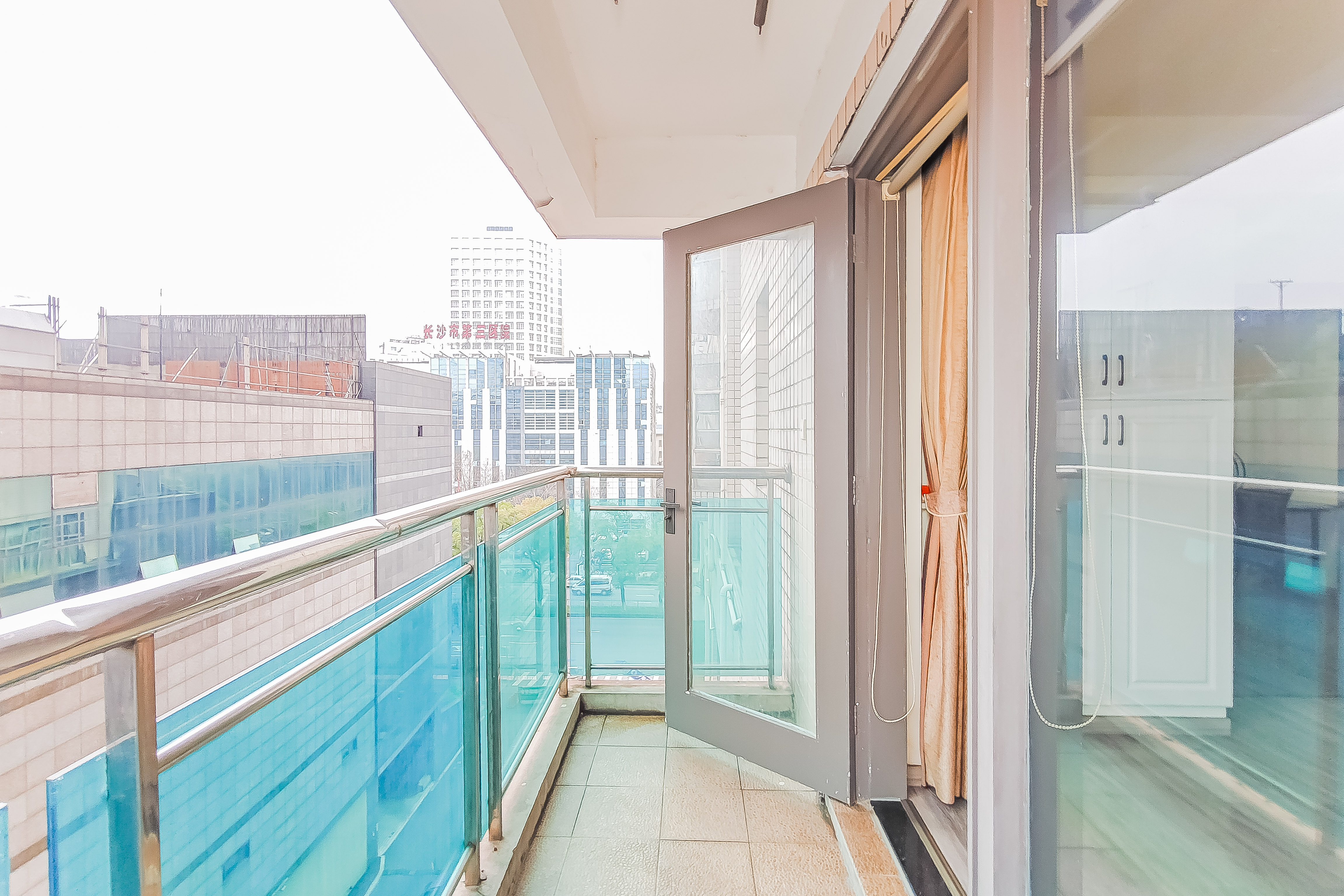 智邦家园  4室2厅2卫   128.00万阳台