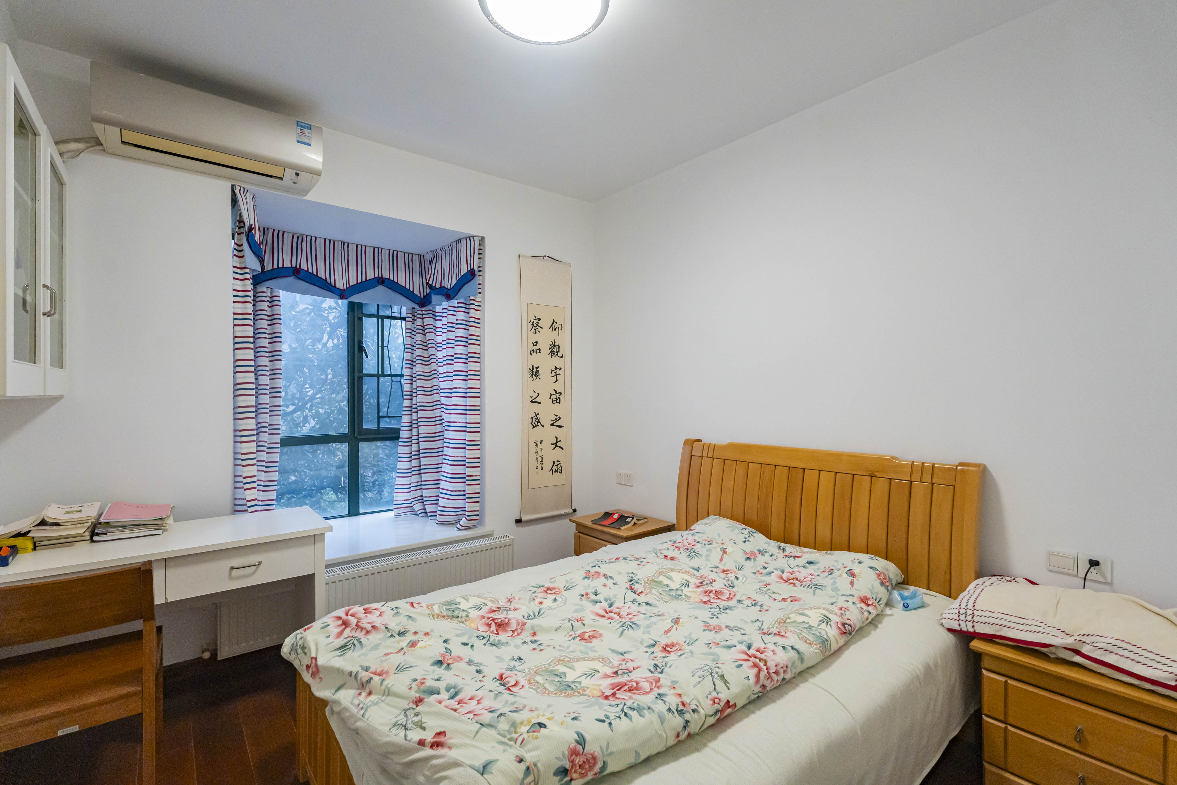 绿洲花园  3室2厅2卫    155.0万 绿洲花园  3室2厅2卫    155.0万卧室