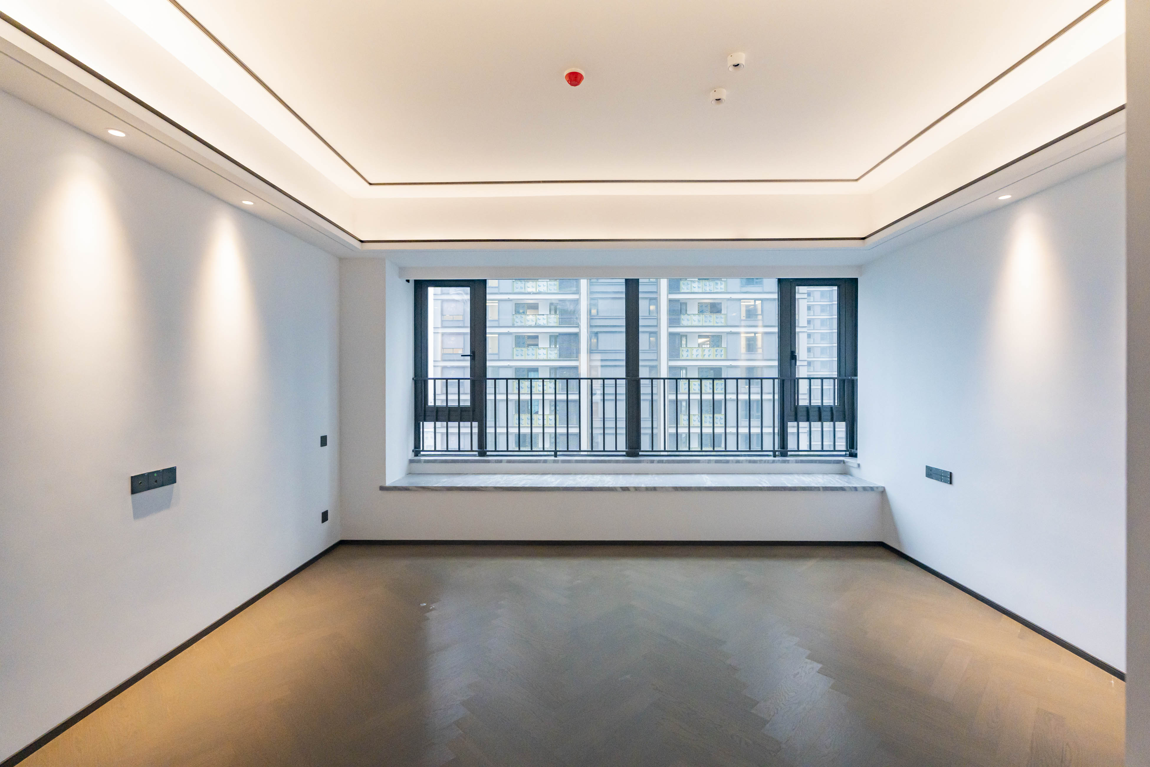 建发养云 4室2厅3卫 550.0万 建发养云 4室2厅3卫 550.0万卧室