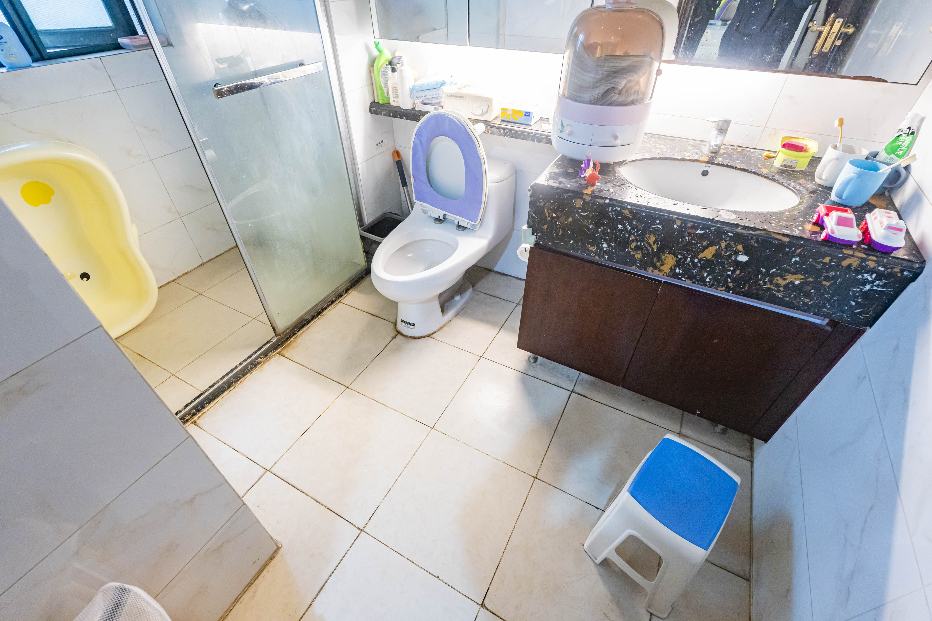 恒大雅苑 3室2厅1卫 108.0万 恒大雅苑 3室2厅1卫 108.0万卫生间