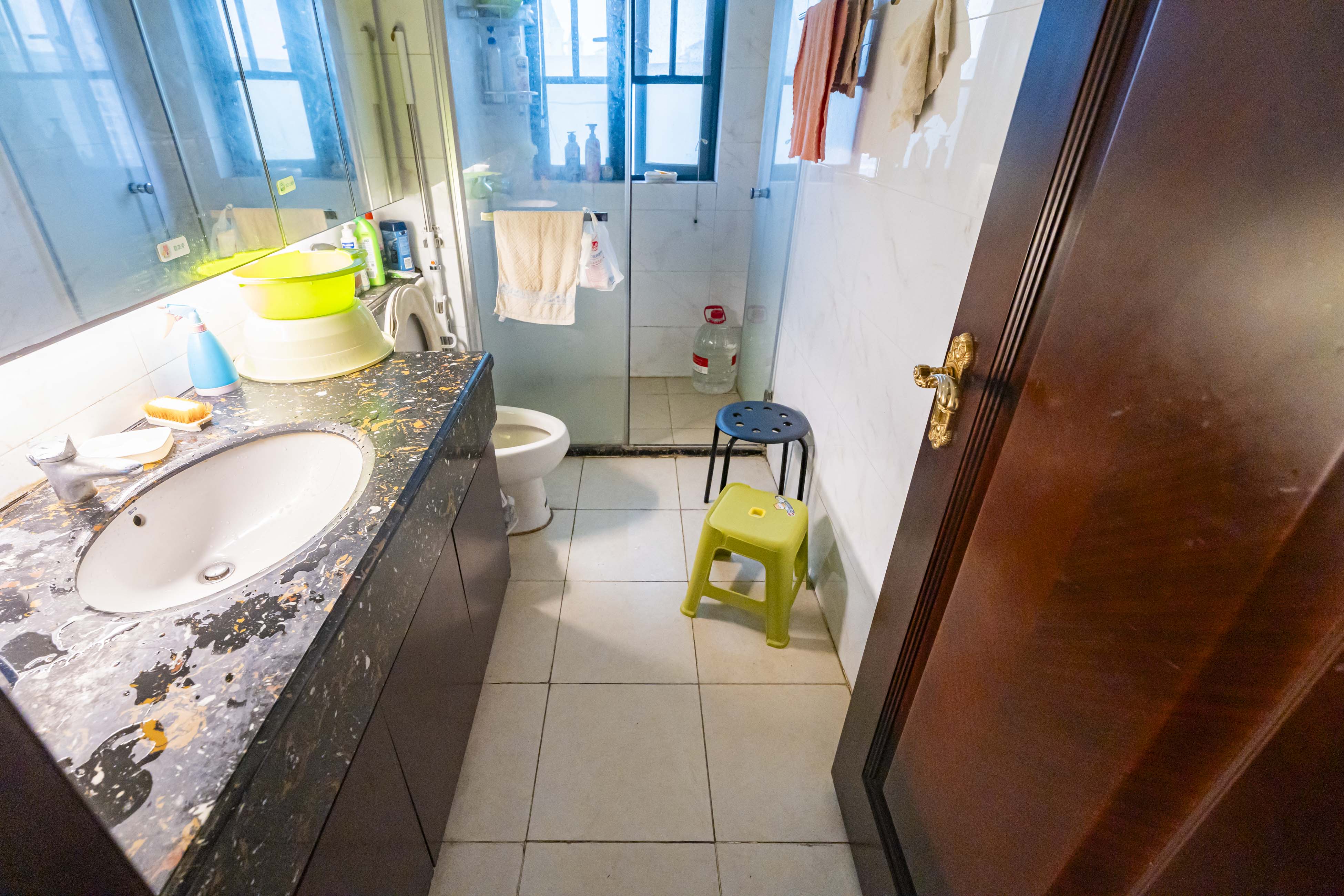 恒大雅苑 3室2厅1卫 108.0万 恒大雅苑 3室2厅1卫 108.0万卫生间