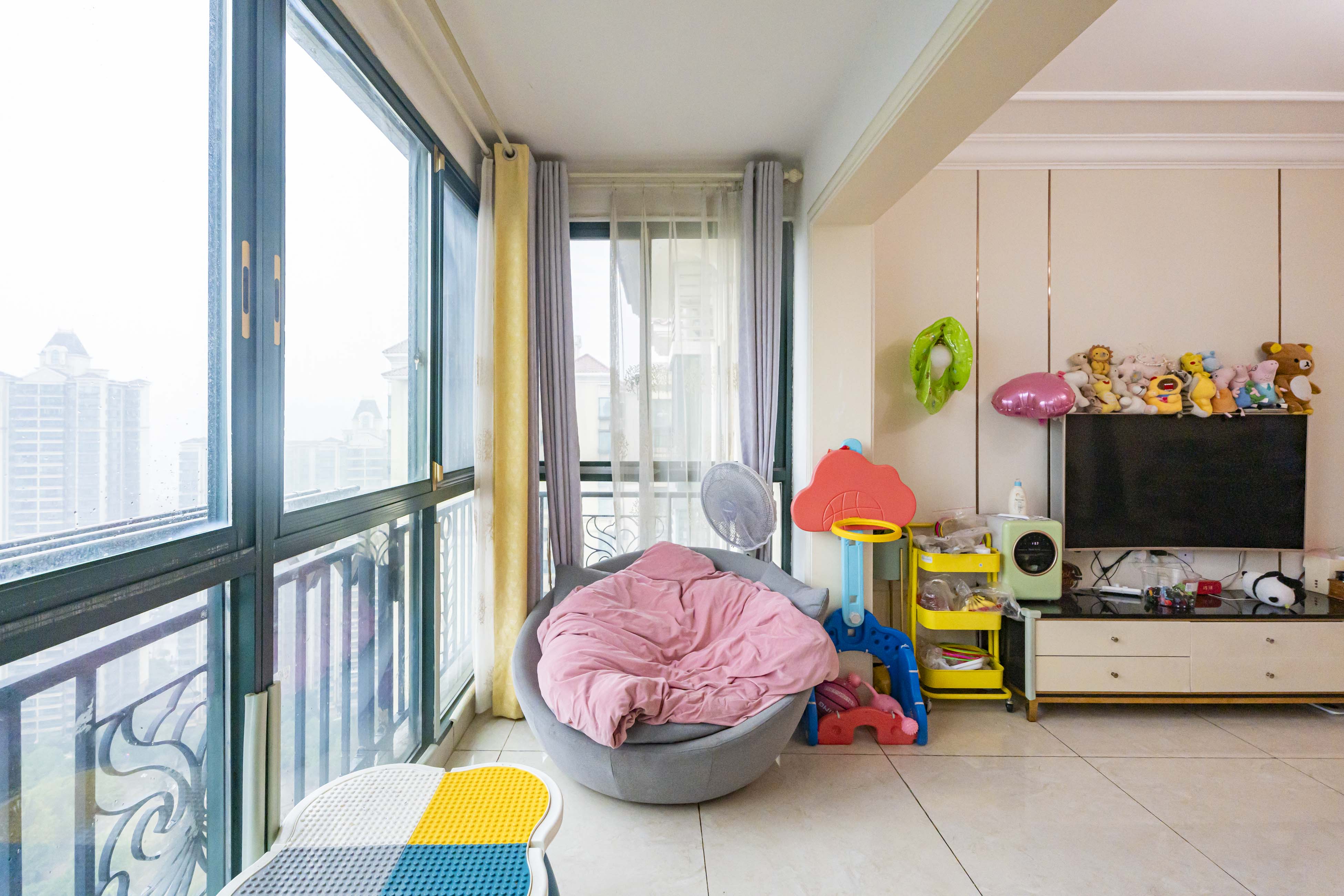 恒大雅苑 3室2厅1卫 108.0万 恒大雅苑 3室2厅1卫 108.0万阳台