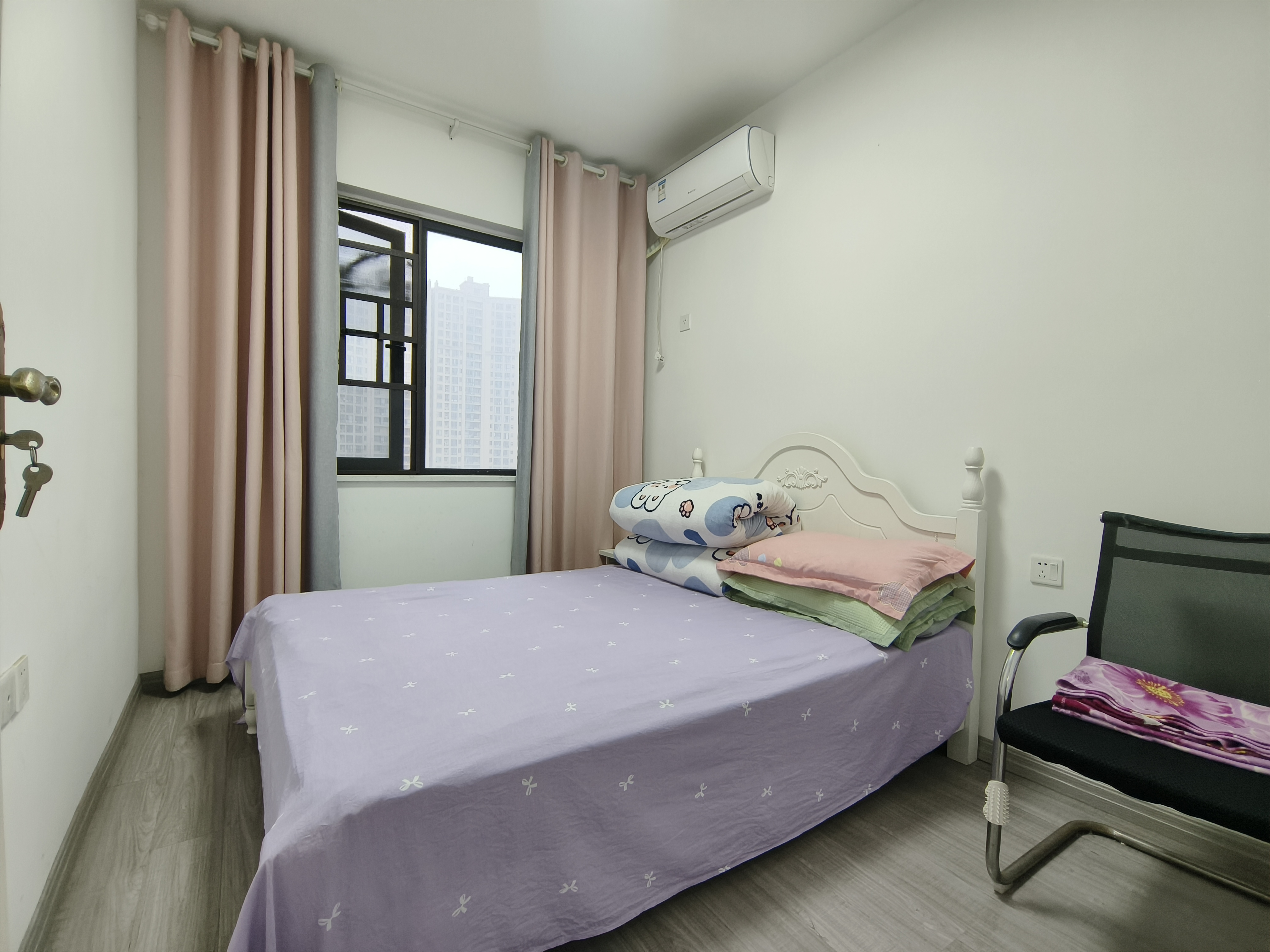 勤诚达境界城 4室2厅2卫 99.0万 勤诚达境界城 4室2厅2卫 99.0万卧室