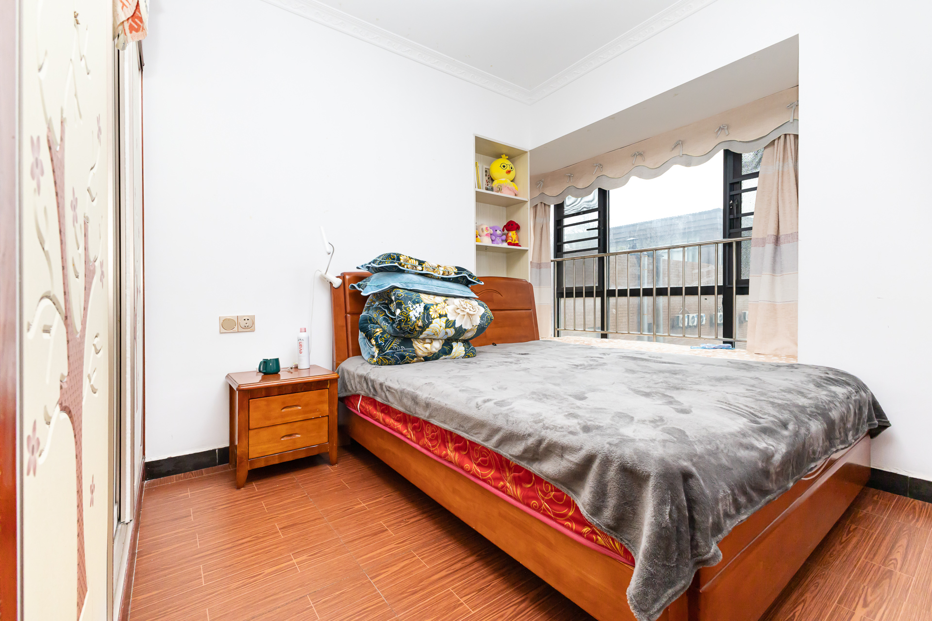 润和之悦(金泽园) 3室2厅1卫 80.0万 润和之悦(金泽园) 3室2厅1卫 80.0万卧室