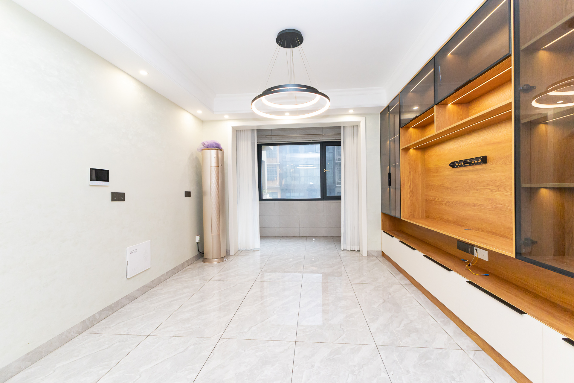 嘉宇银杉(嘉宇西苑) 3室2厅2卫 91.0万 嘉宇银杉(嘉宇西苑) 3室2厅2卫 91.0万客厅