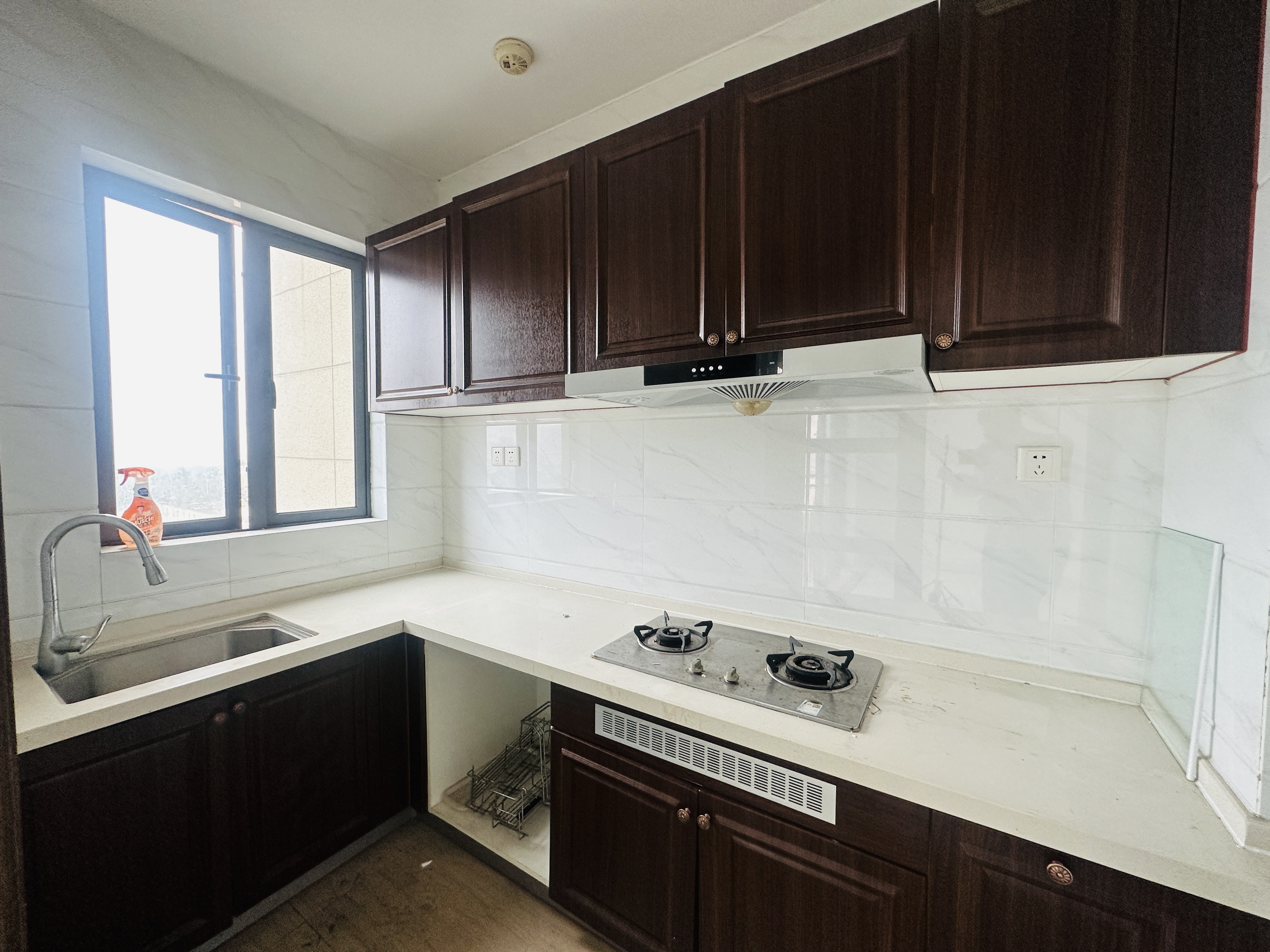 碧桂园一、二期(中央首府) 1室1厅1卫 59.0万 碧桂园一、二期(中央首府) 1室1厅1卫 59.0万厨房