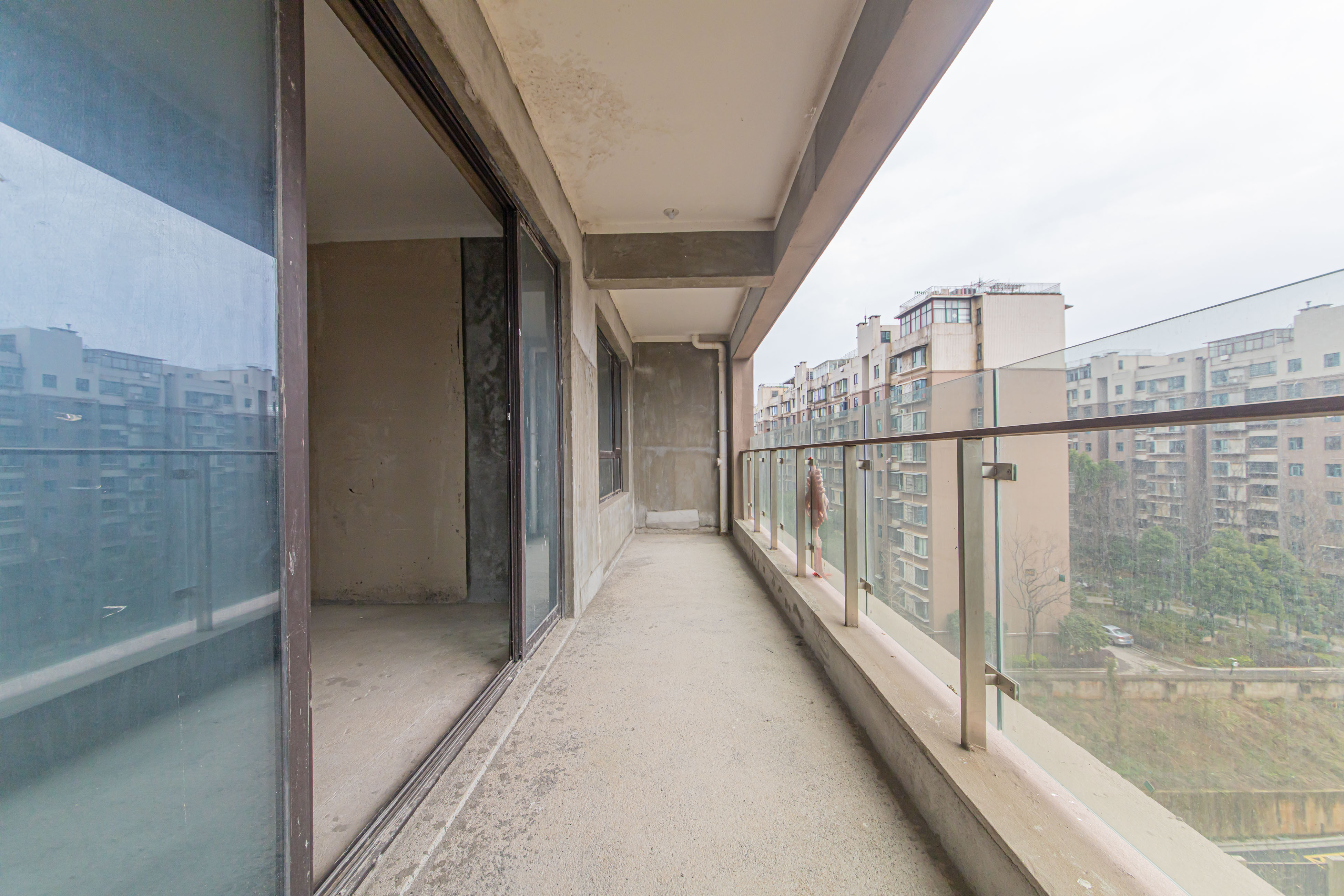 北辰中央公园辰玺洋房区  4室2厅2卫    213.0万 北辰中央公园辰玺洋房区  4室2厅2卫    213.0万阳台