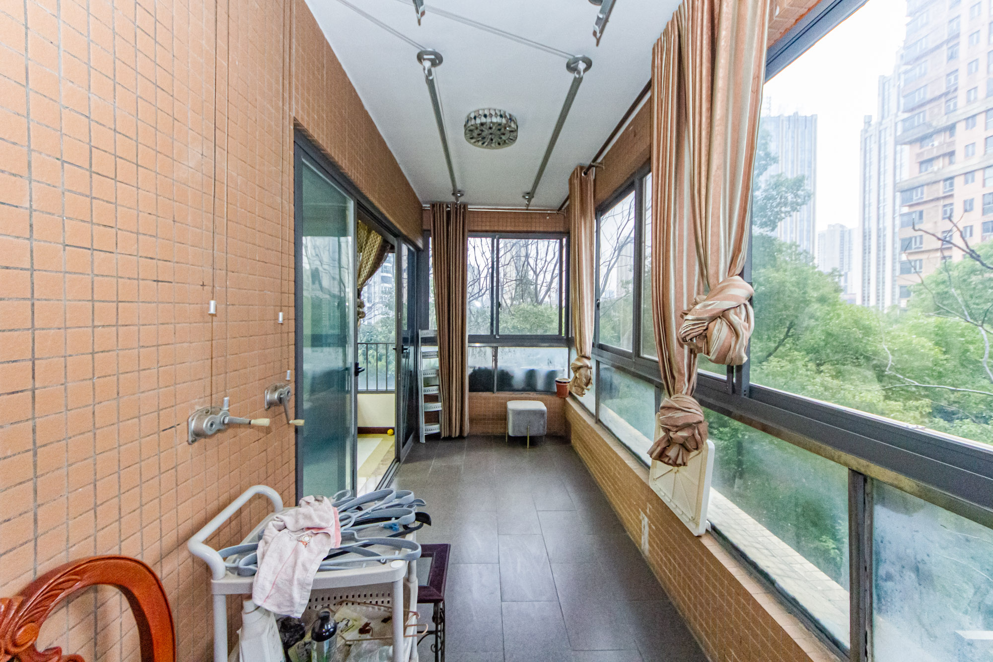 珠江花城三期锦鲤  3室2厅2卫    129.0万 珠江花城三期锦鲤  3室2厅2卫    129.0万阳台