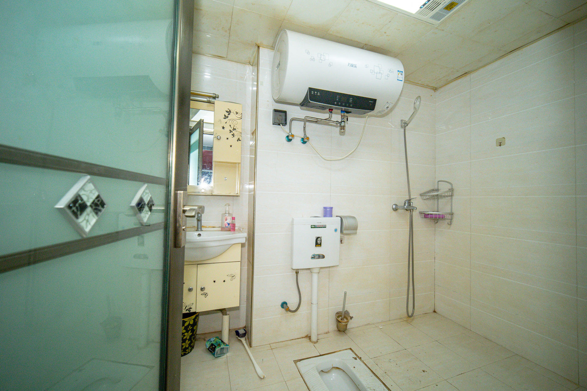 时代星城 1室1厅1卫 18.8万 时代星城 1室1厅1卫 18.8万卫生间