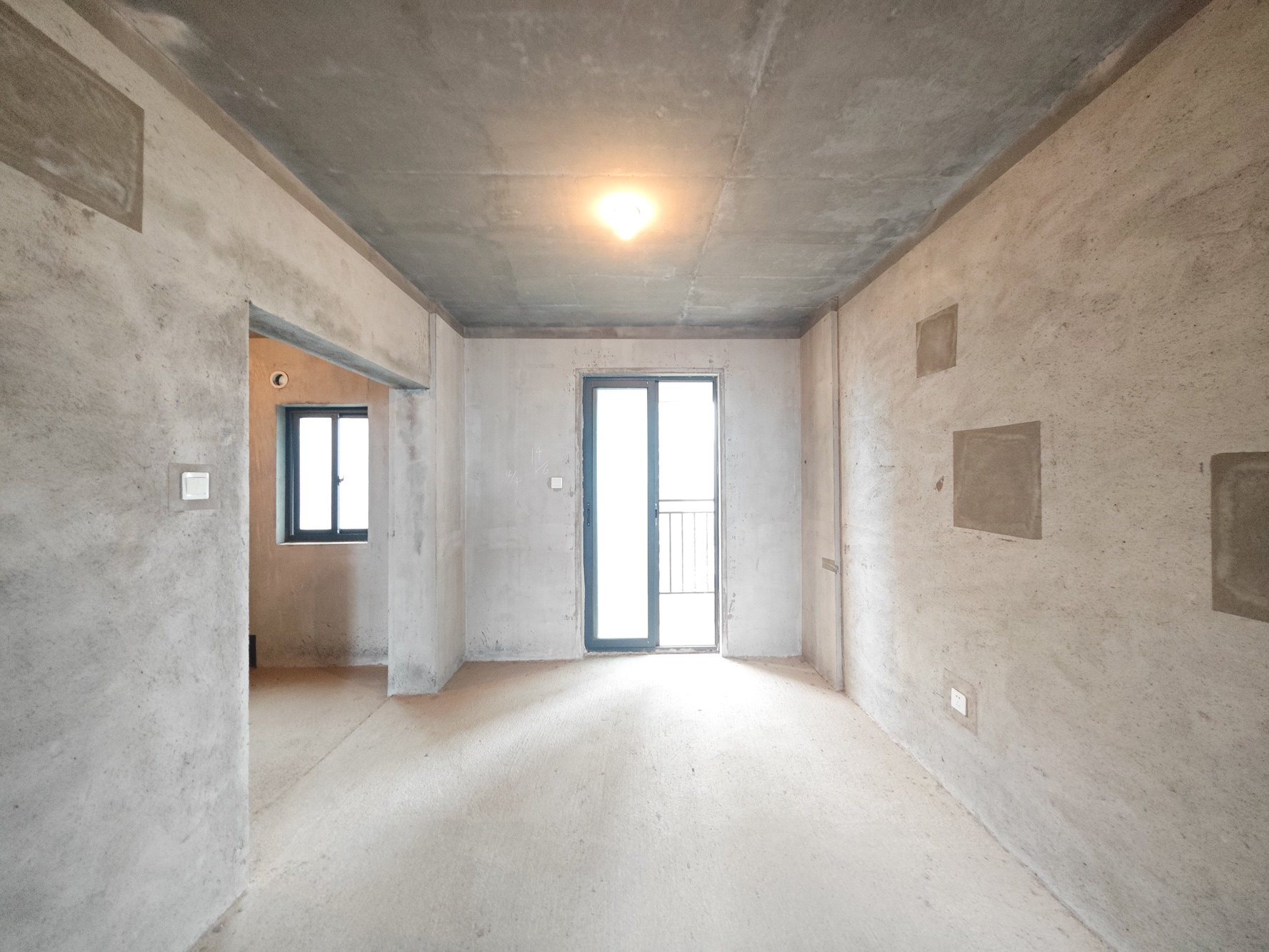 中建嘉和城  4室2厅2卫   145.00万客厅