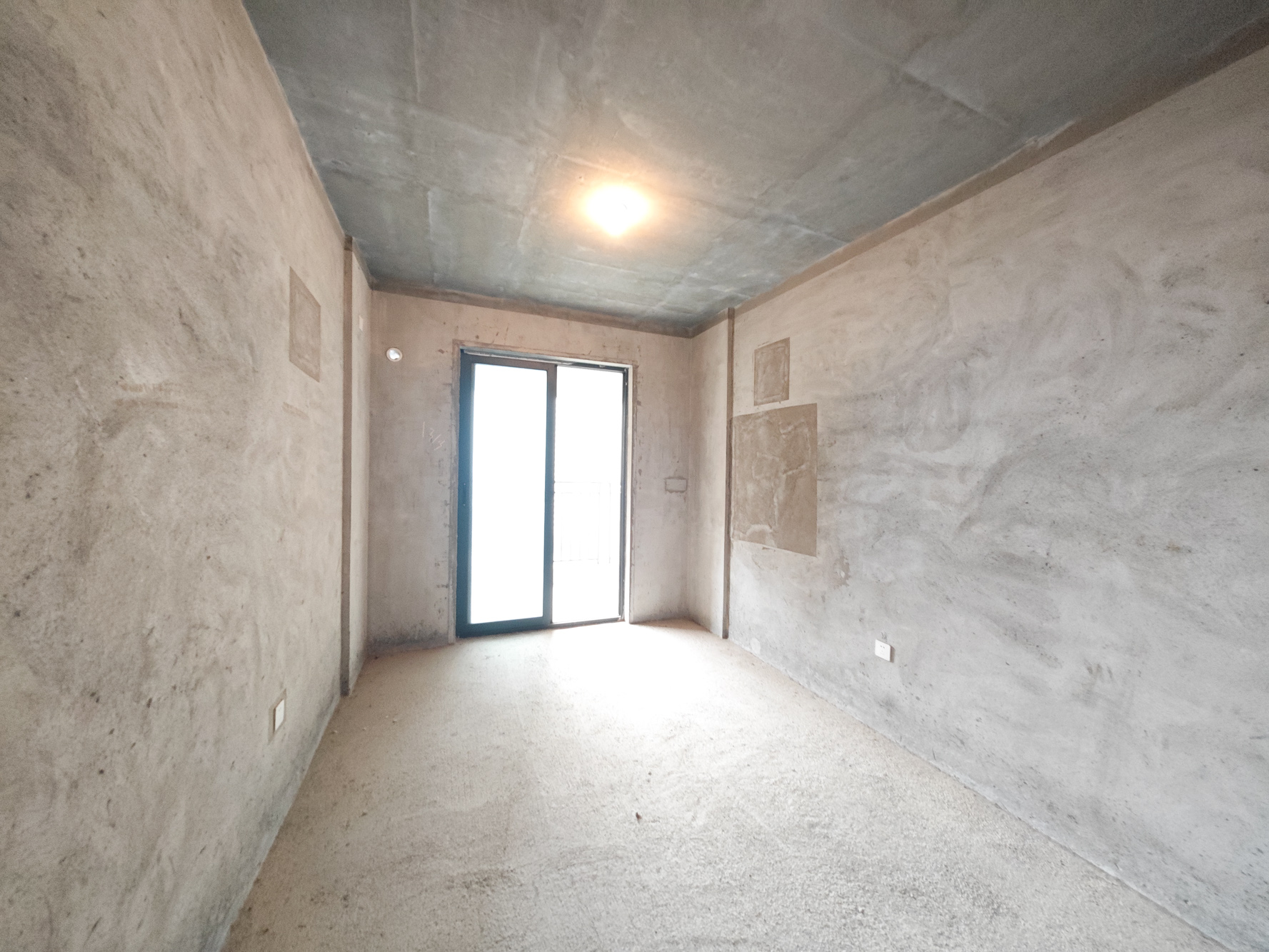 中建嘉和城  4室2厅2卫   145.00万其他