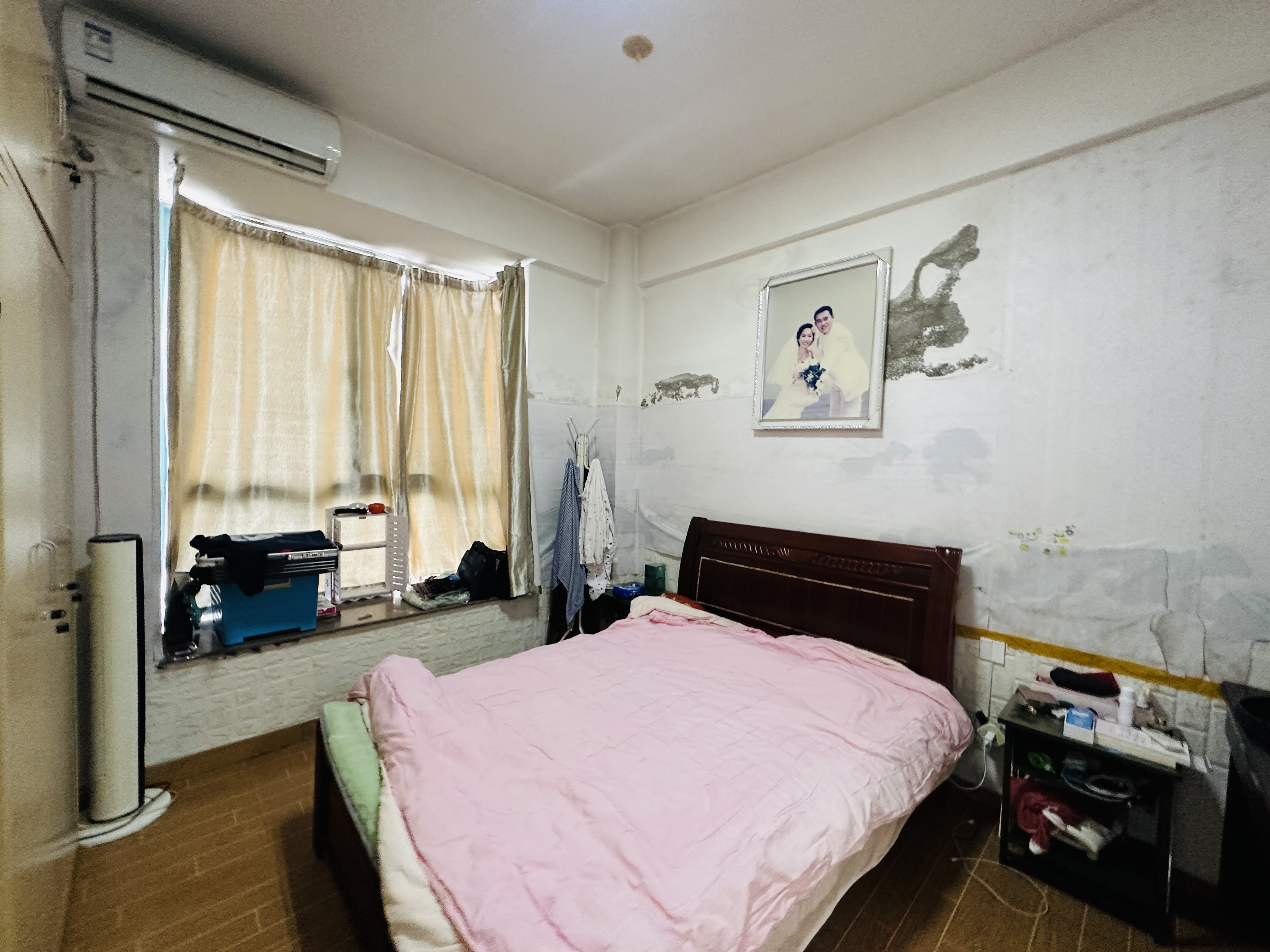 秀山观海苑  2室2厅1卫    110.0万 秀山观海苑  2室2厅1卫    110.0万卧室