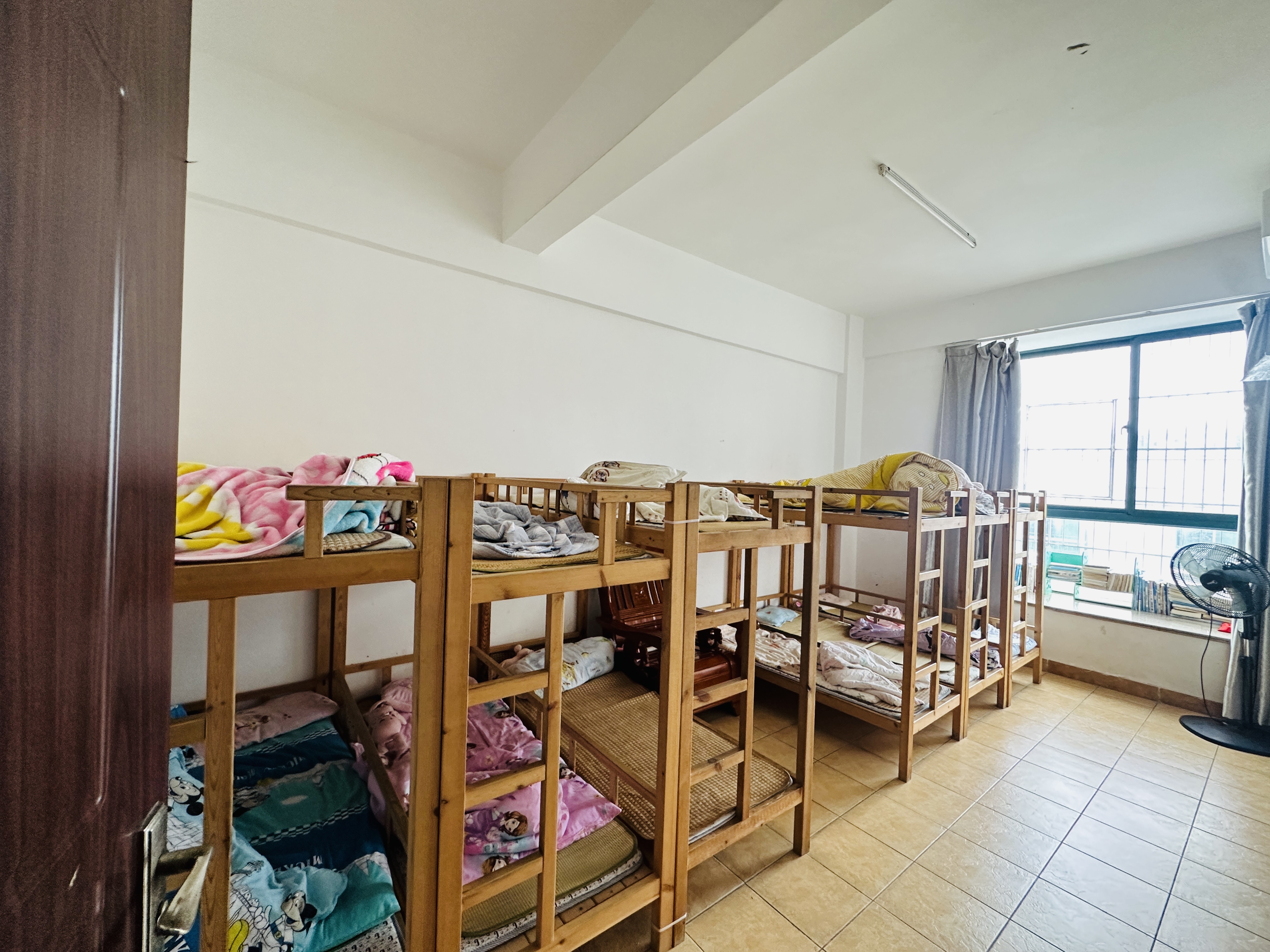 秀山观海苑  2室2厅1卫    110.0万 秀山观海苑  2室2厅1卫    110.0万卧室