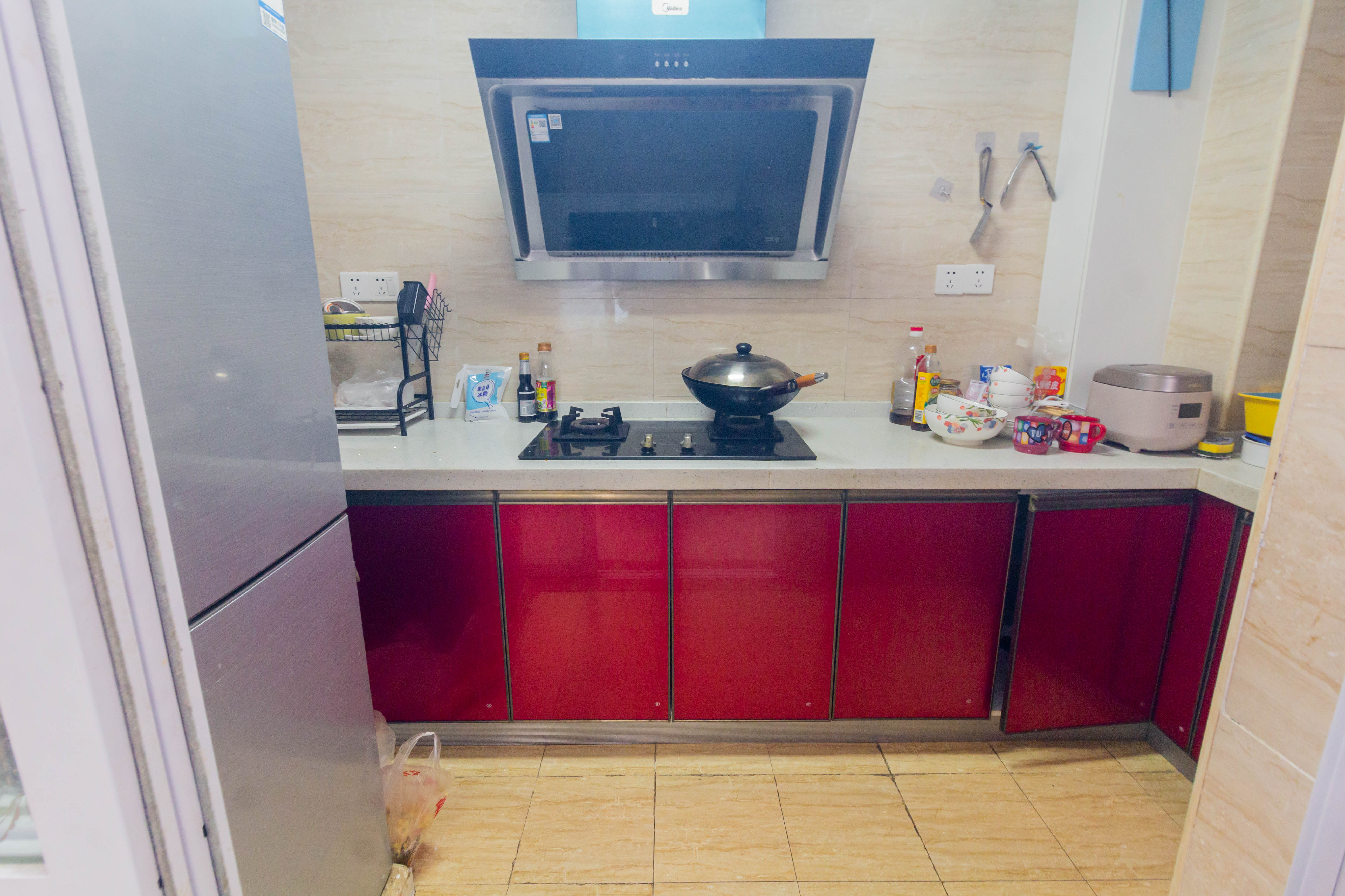 中交中央公园D4区  3室2厅1卫    90.0万 中交中央公园D4区  3室2厅1卫    90.0万厨房