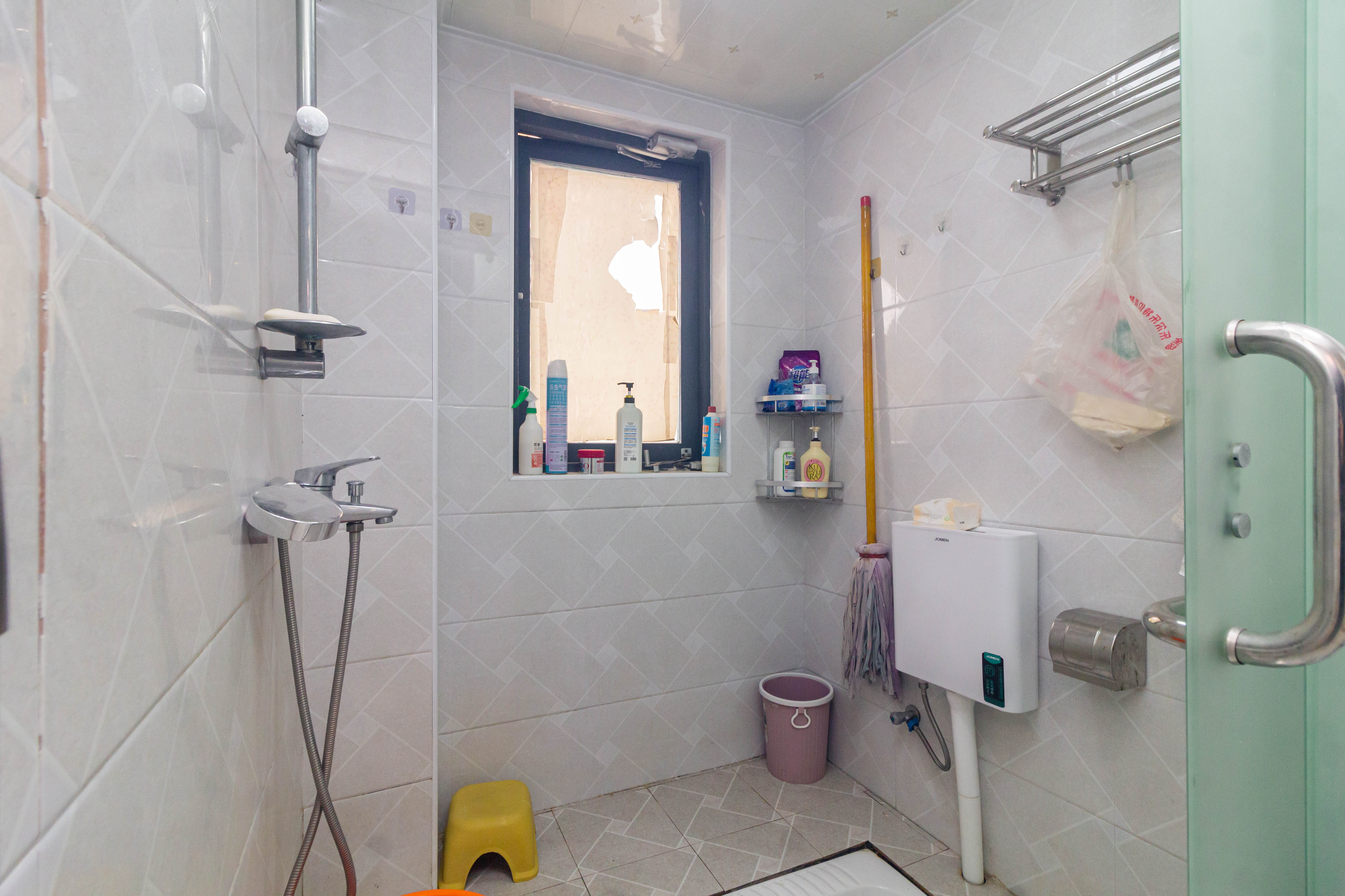 中交中央公园D4区  3室2厅1卫    90.0万 中交中央公园D4区  3室2厅1卫    90.0万卫生间