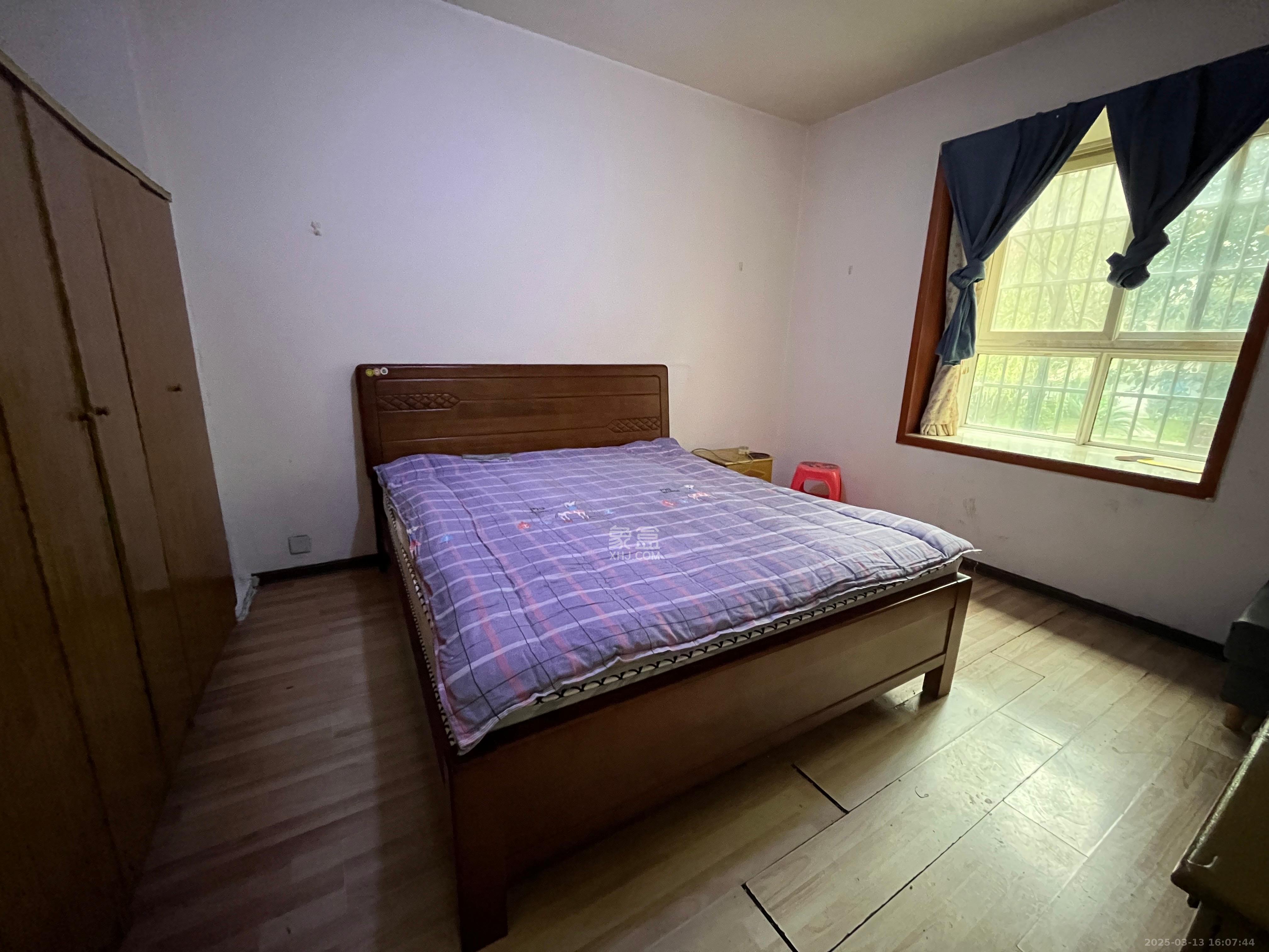 彩都公寓  2室1厅1卫    1500.0元/月 彩都公寓  2室1厅1卫    1500.0元/月室内图