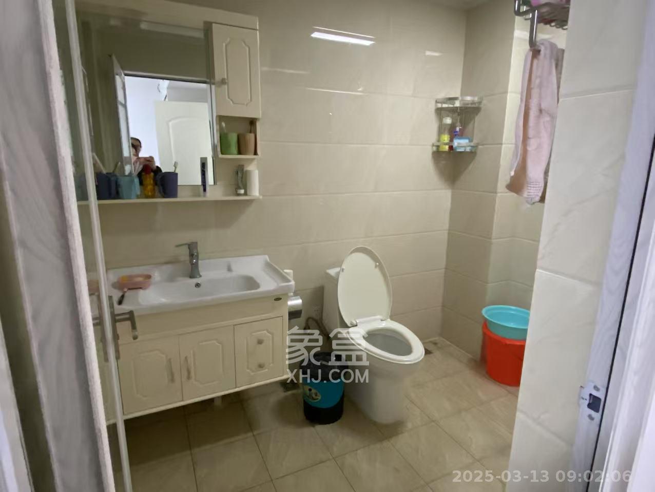 宏聚地中海  4室2厅2卫   2500.00元/月室内图