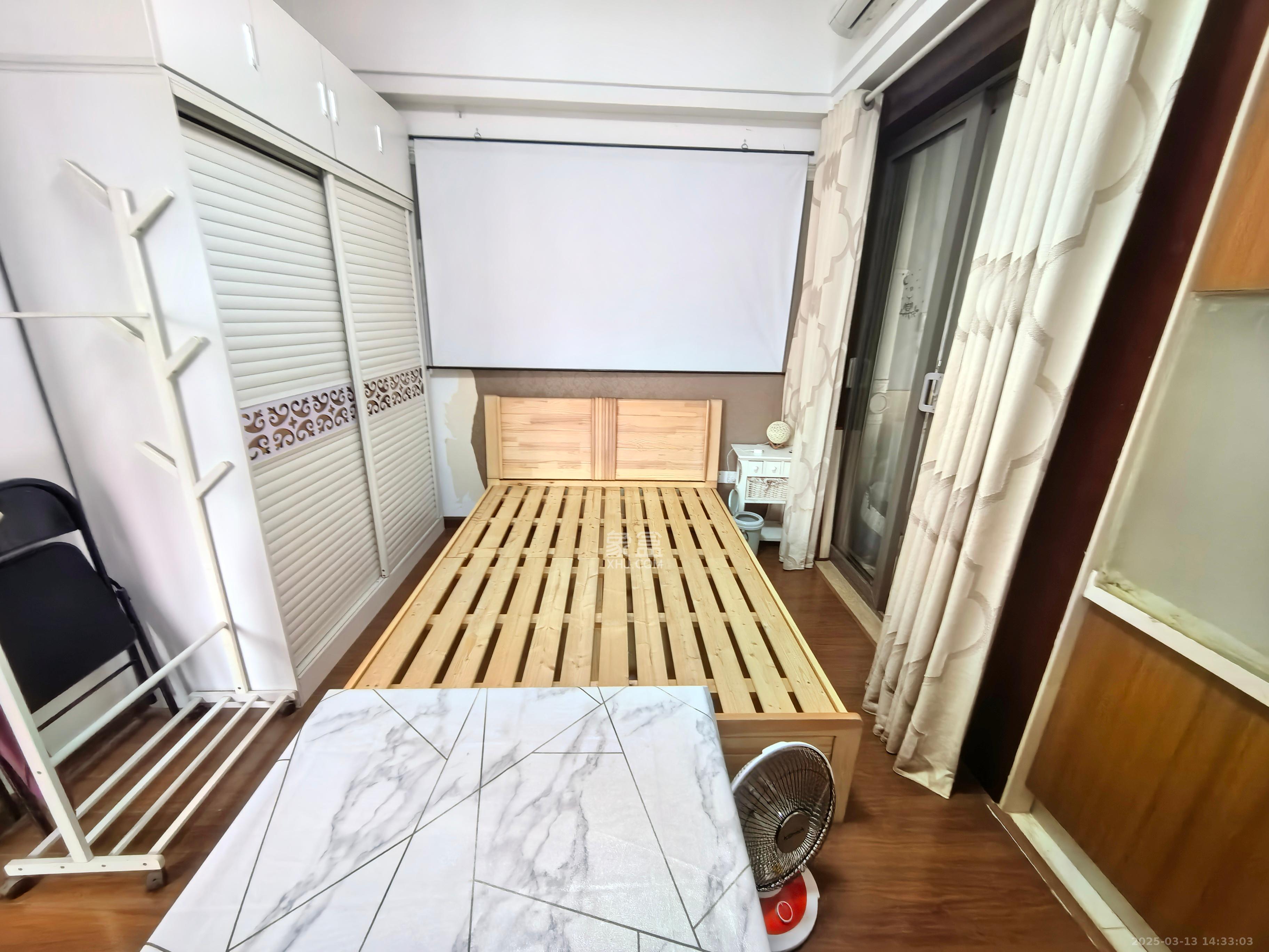 环宇天地、中海地产(中信城市广场二期)  1室0厅1卫    1200.0元/月 环宇天地、中海地产(中信城市广场二期)  1室0厅1卫    1200.0元/月室内图