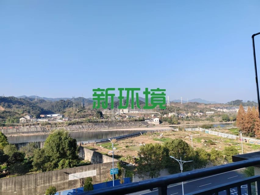 昊天珑璟湾 3室2厅2卫 93.8万 昊天珑璟湾 3室2厅2卫 93.8万客厅