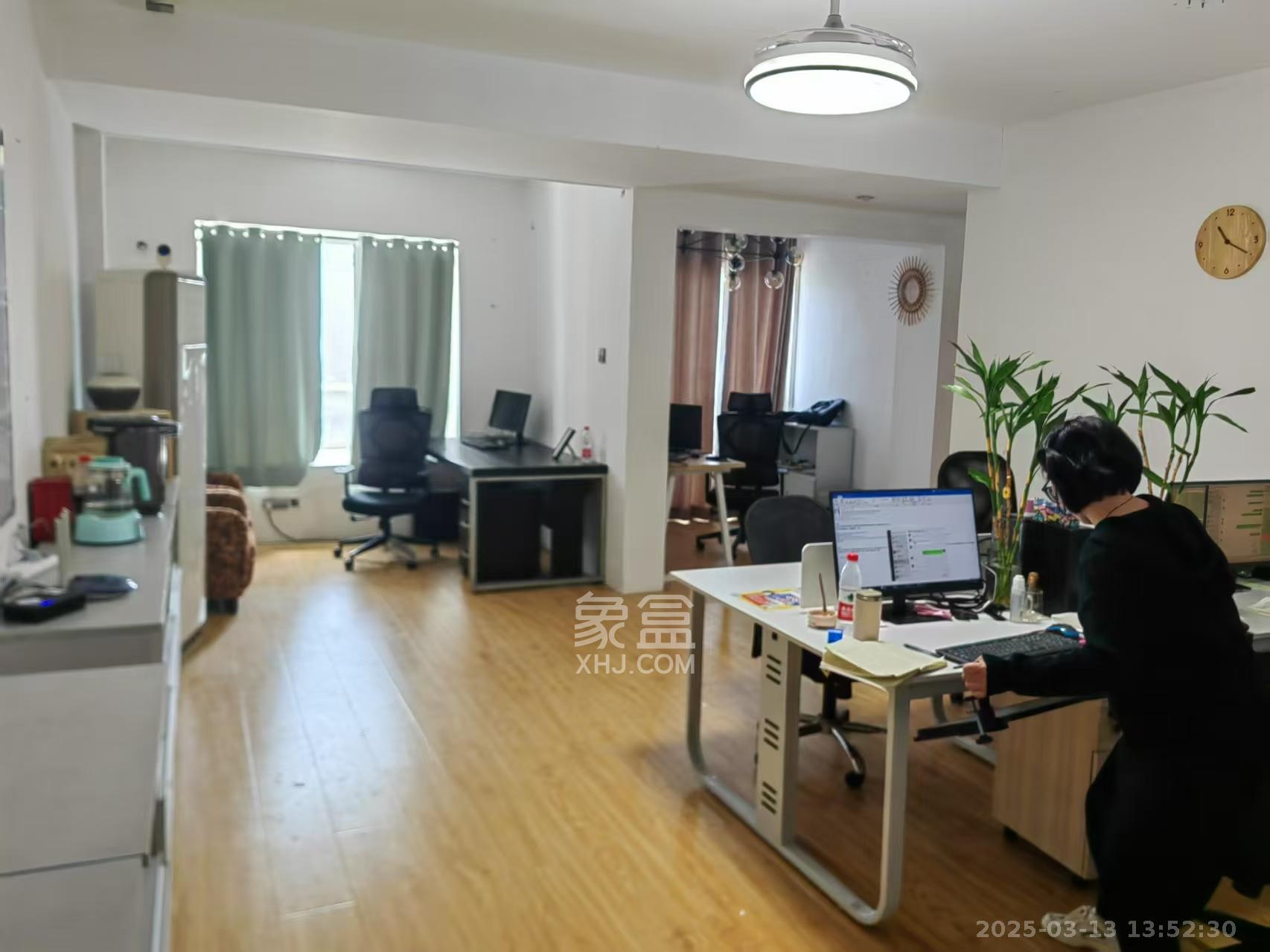 通华天都  1室1厅1卫    2100.0元/月室内图