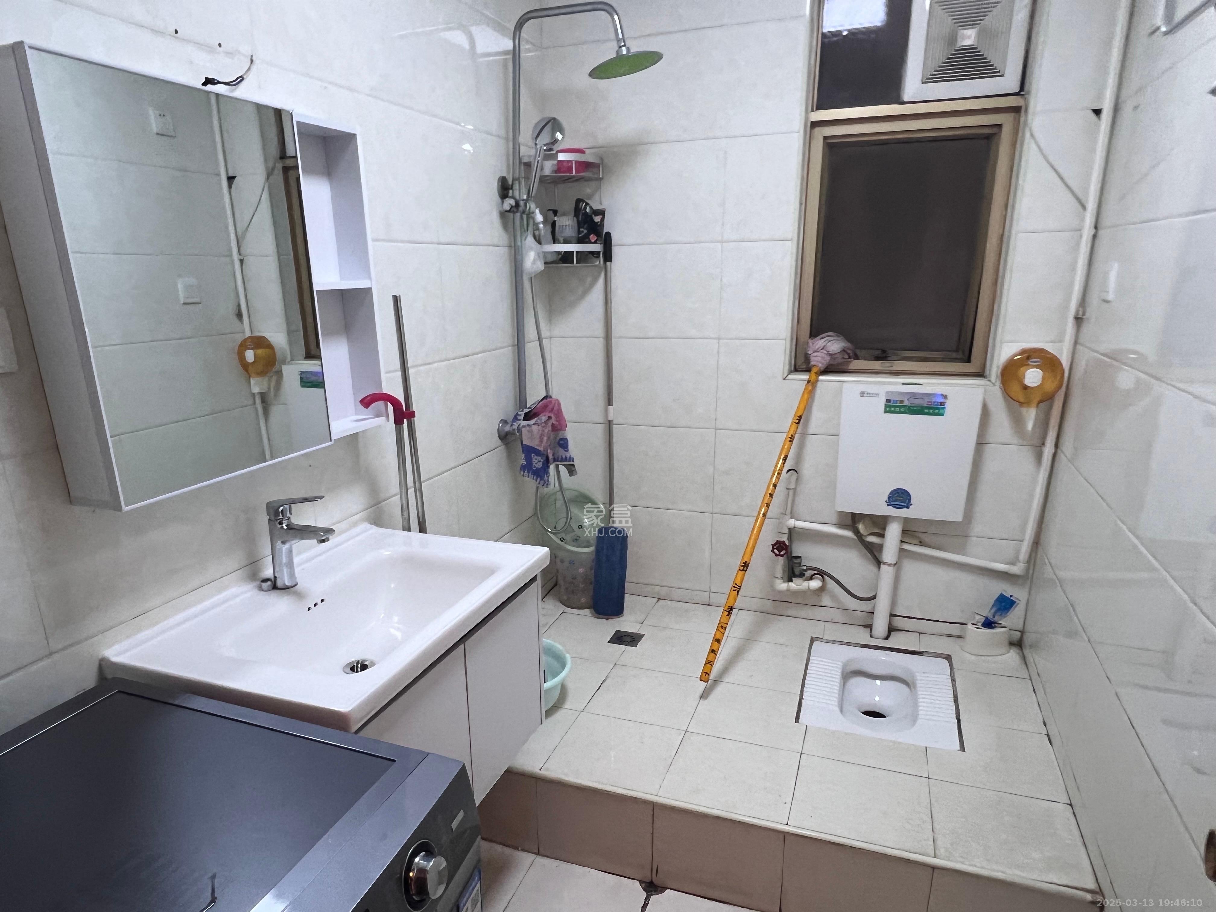 新富城  3室2厅2卫    4500.0元/月 新富城  3室2厅2卫    4500.0元/月室内图