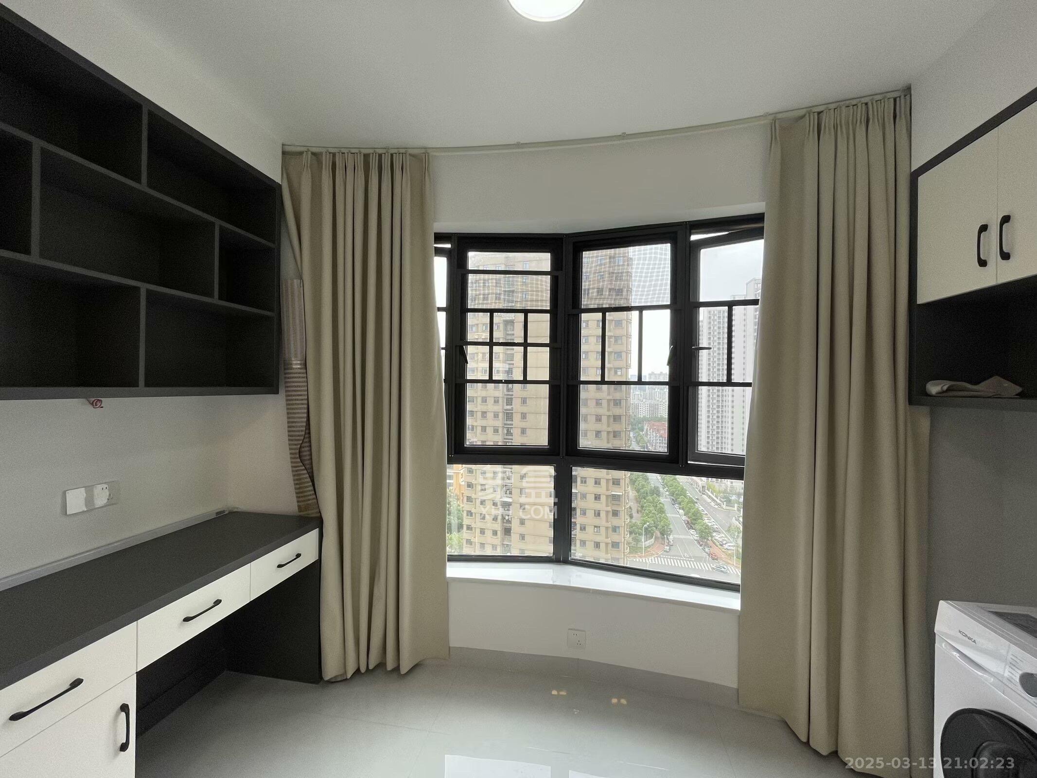 嘉雨东苑 2室1厅1卫 3500.0元/月 嘉雨东苑 2室1厅1卫 3500.0元/月室内图