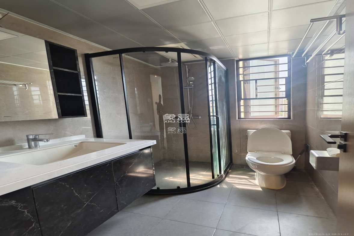 臻园  3室2厅2卫    3500.0元/月 臻园  3室2厅2卫    3500.0元/月室内图