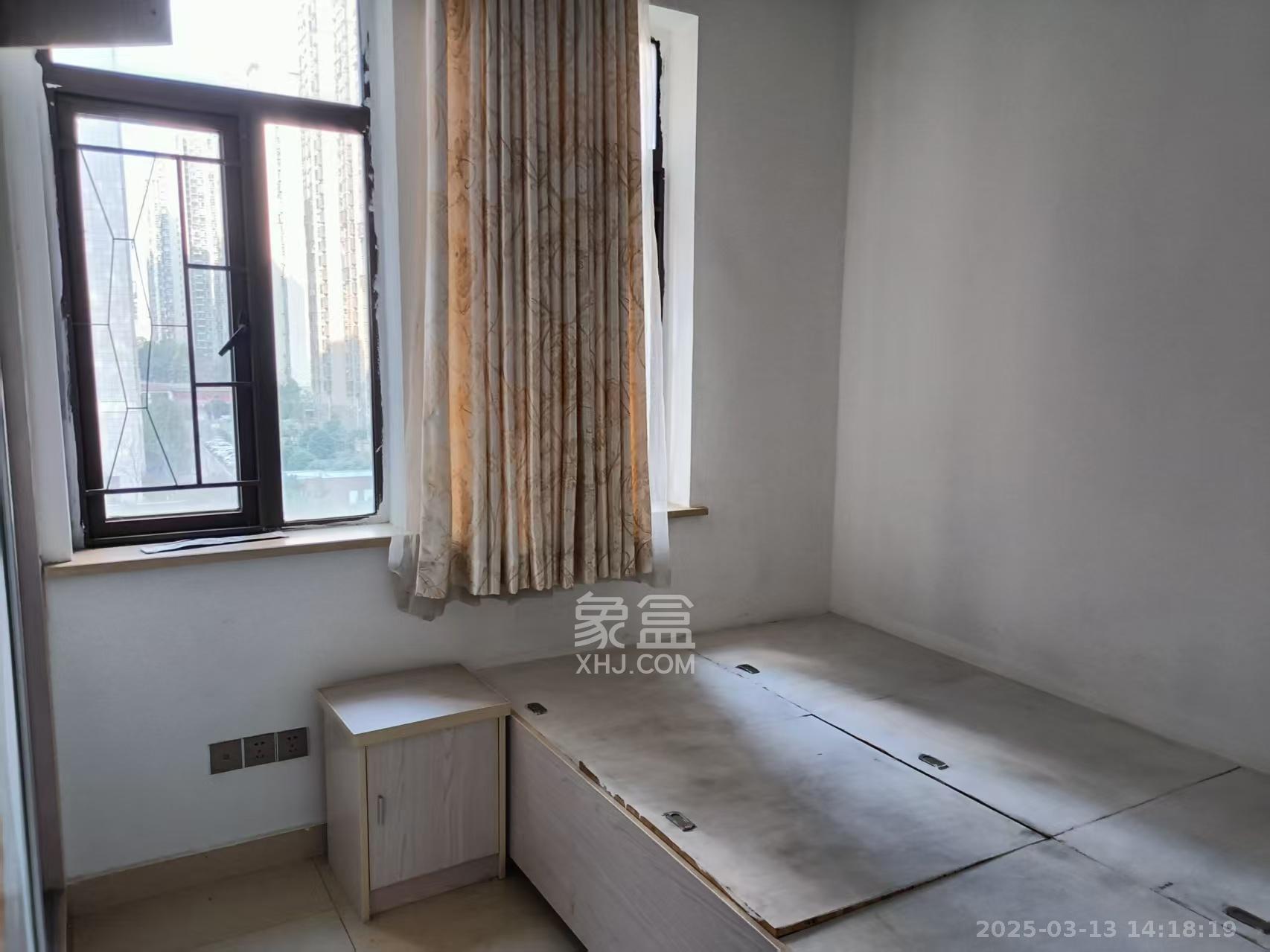 水岸世景 2室2厅1卫 1600.0元/月 水岸世景 2室2厅1卫 1600.0元/月室内图